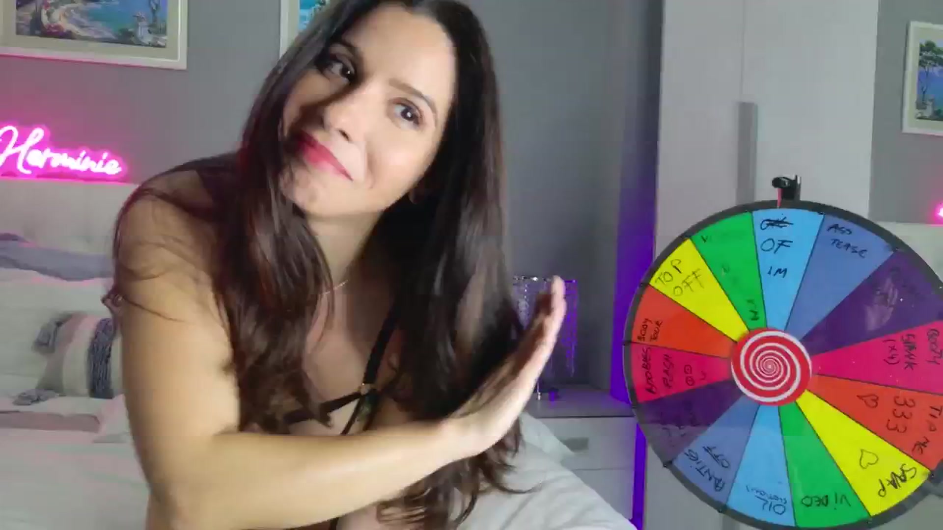 Gallery image thumbnail from CuteHerminie's myfreecams stream on, 11/15/2024, 22:36 image 2 of 20