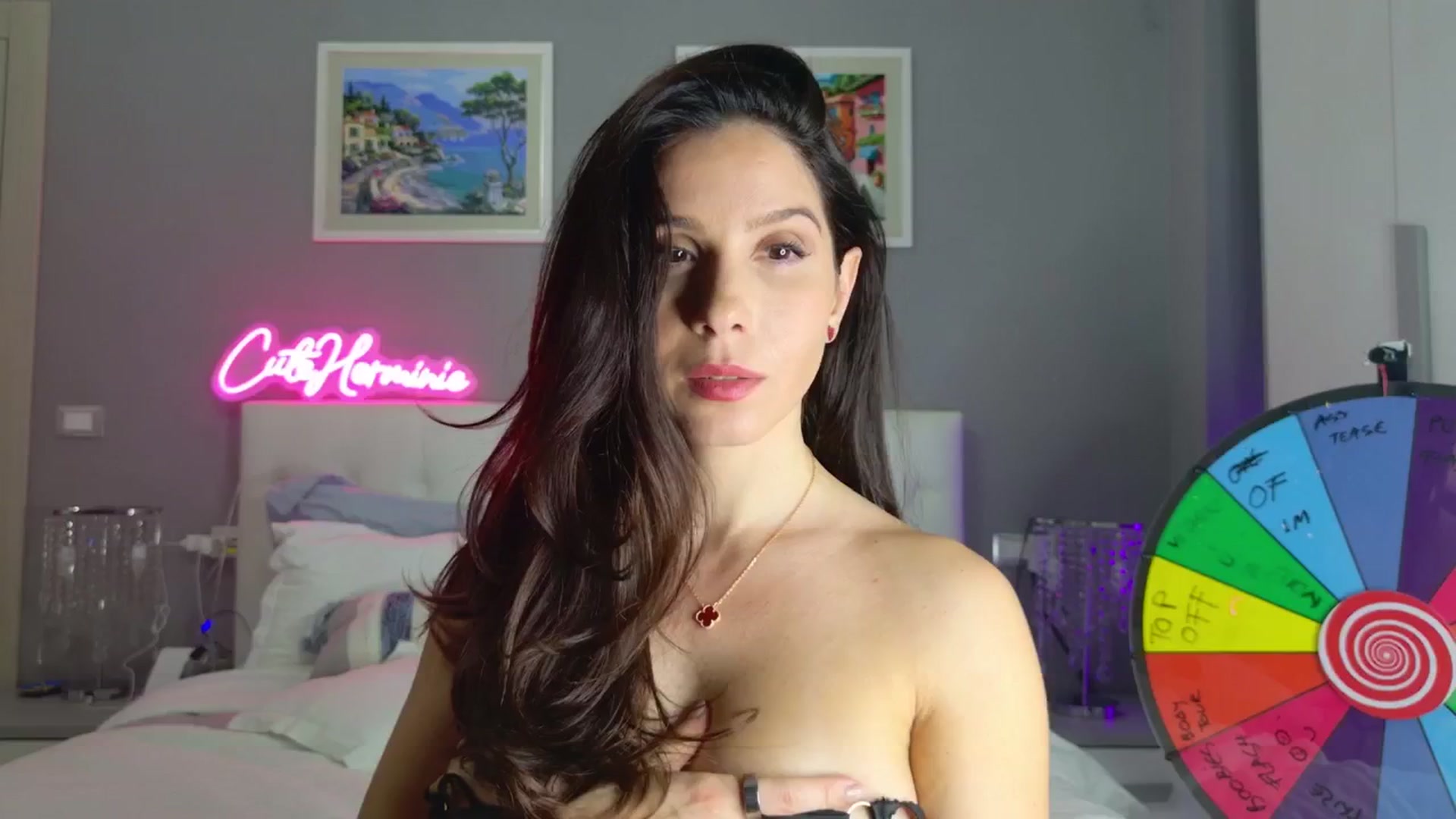 Gallery image thumbnail from CuteHerminie's myfreecams stream on, 11/16/2024, 24:26 image 17 of 20