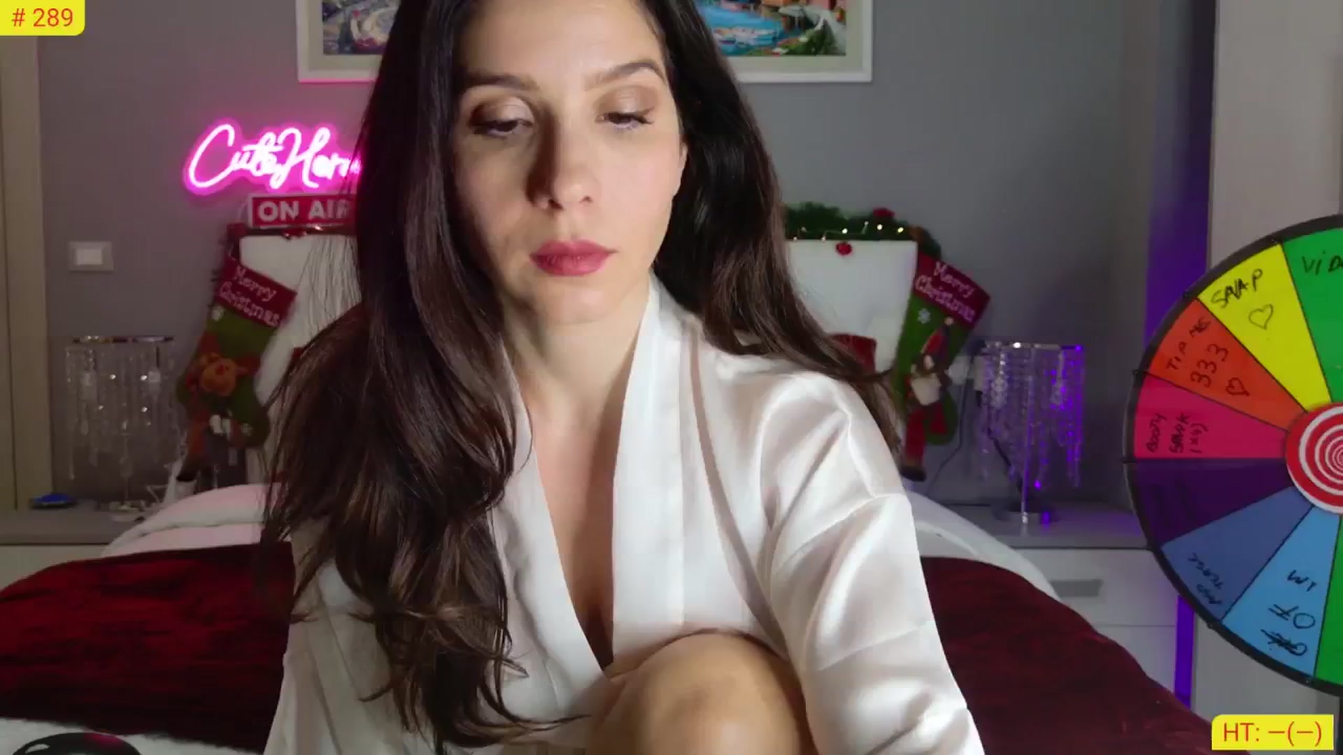 Gallery image thumbnail from CuteHerminie's myfreecams stream on, 11/21/2024, 21:32 image 5 of 20