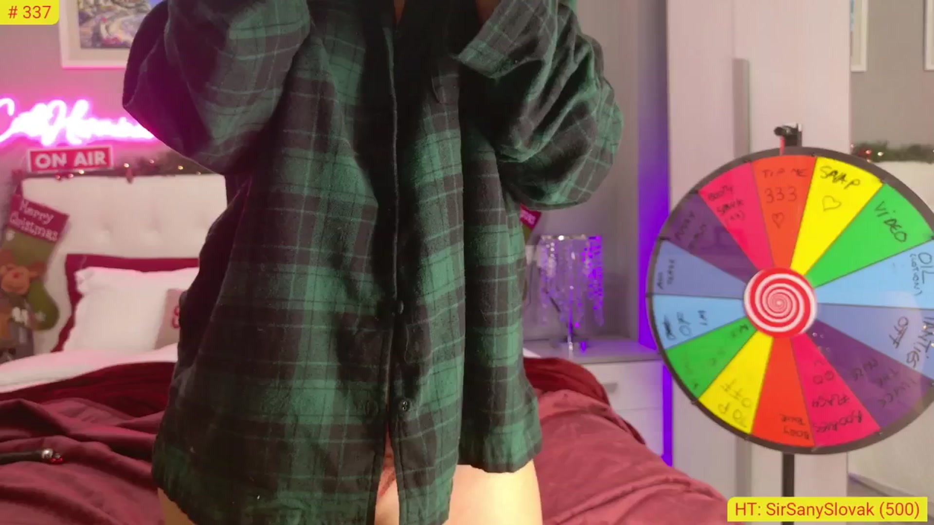 Gallery image thumbnail from CuteHerminie's myfreecams stream on, 11/25/2024, 22:56 image 13 of 20