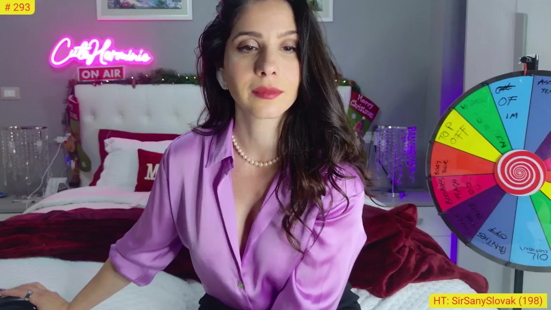 Gallery image thumbnail from CuteHerminie's myfreecams stream on, 11/28/2024, 21:43 image 1 of 20