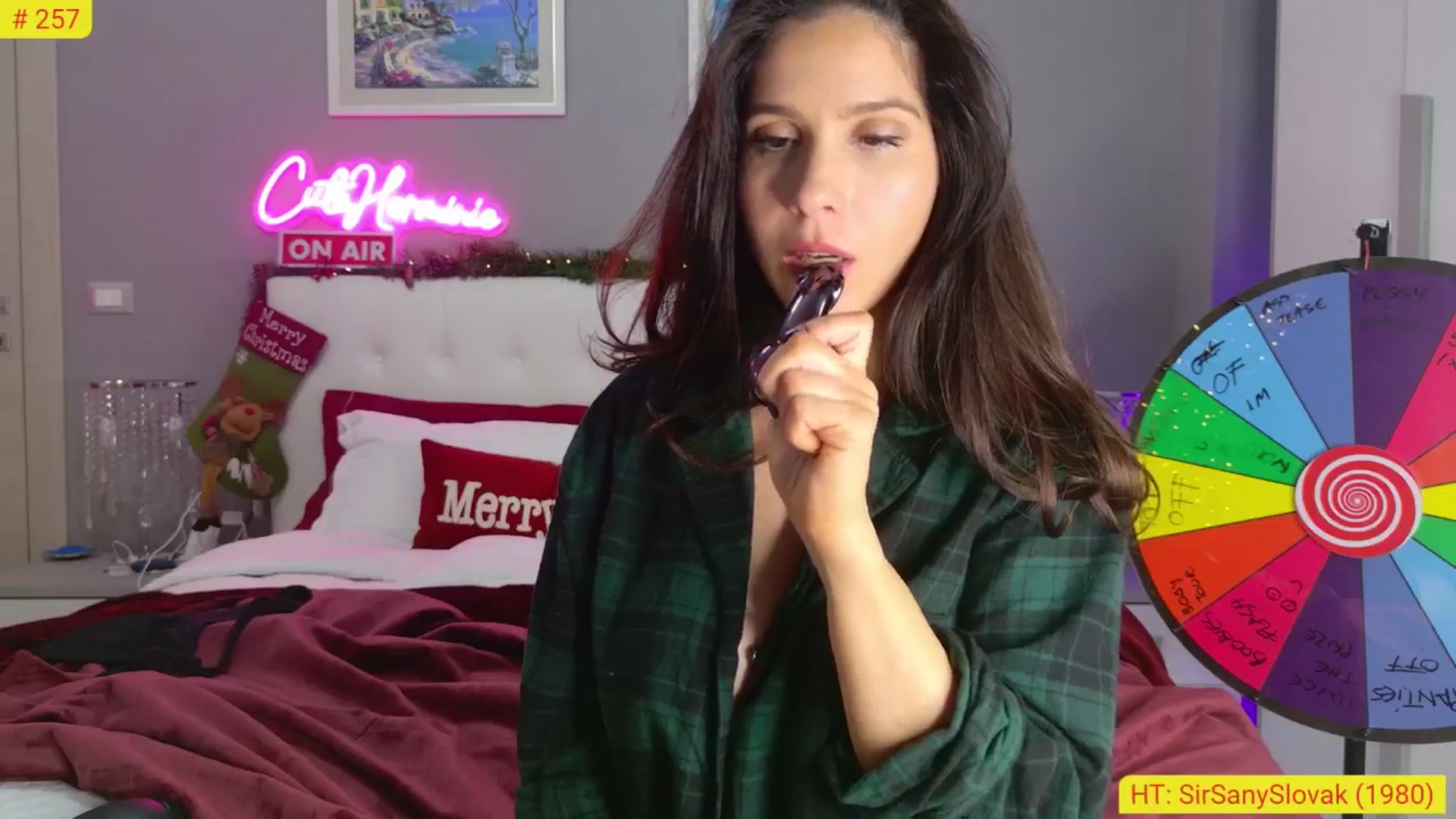 Gallery image thumbnail from CuteHerminie's myfreecams stream on, 12/01/2024, 24:07 image 17 of 20