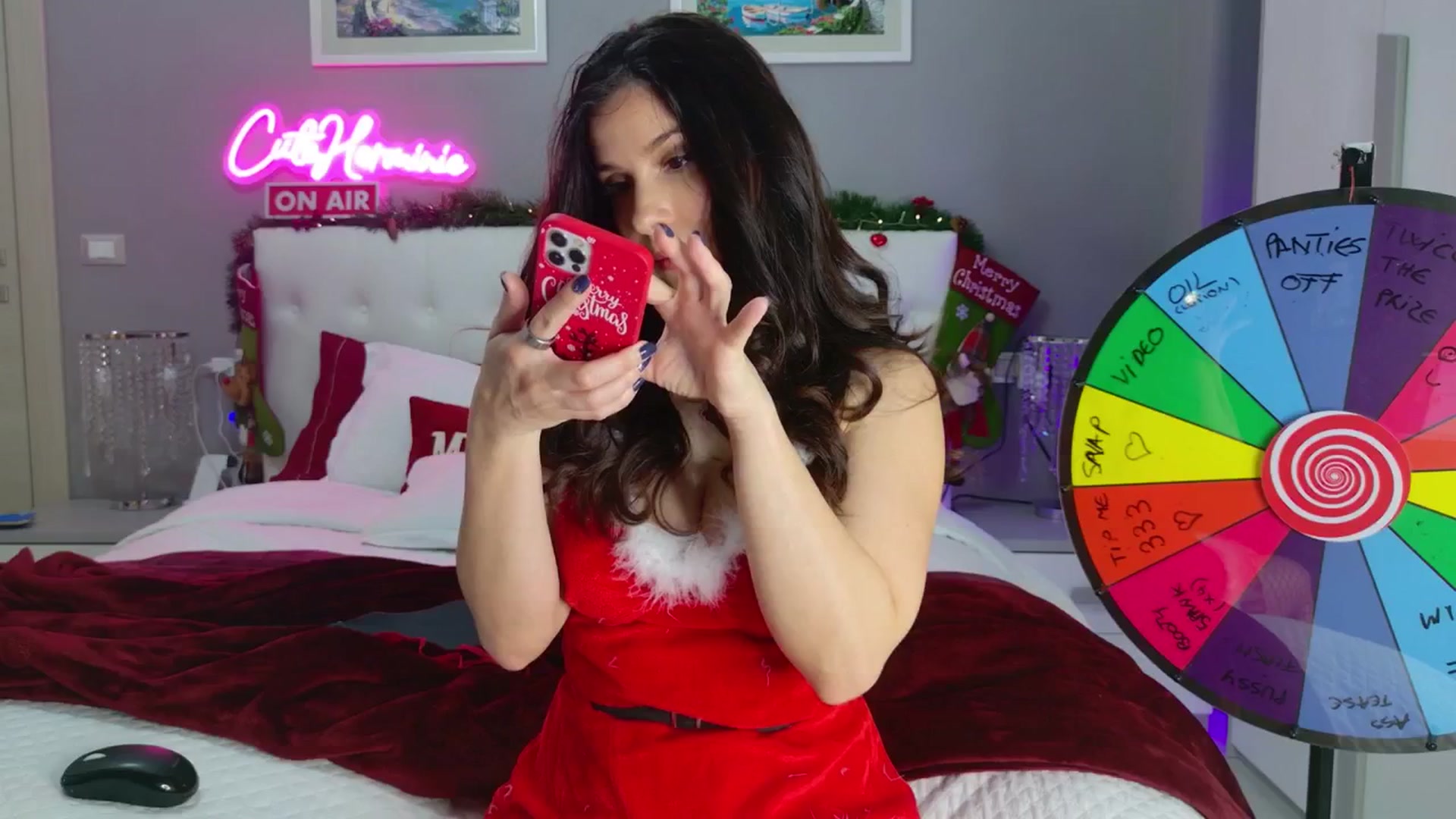 Gallery image thumbnail from CuteHerminie's myfreecams stream on, 12/12/2024, 22:12 image 4 of 20