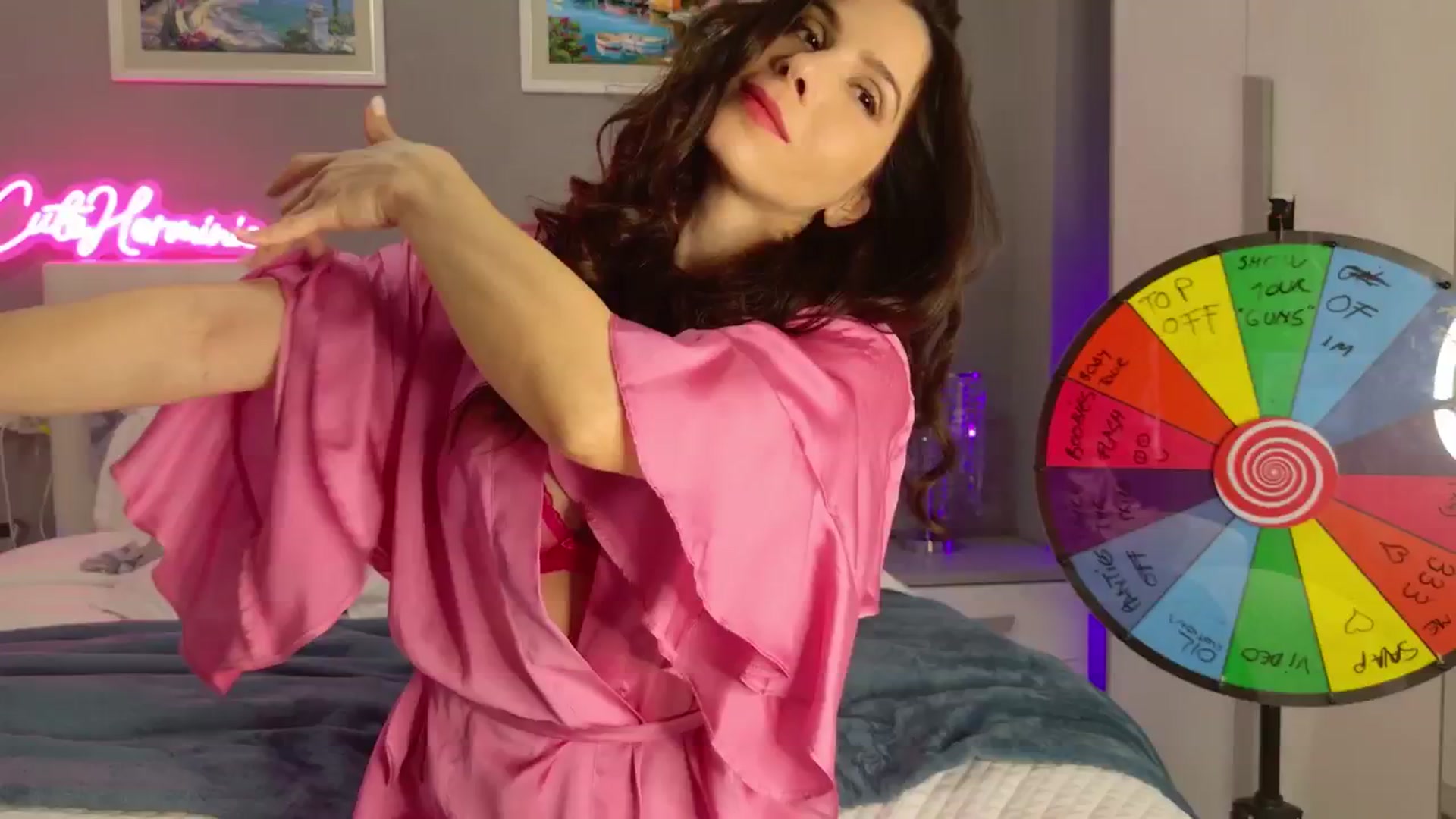 Gallery image thumbnail from CuteHerminie's myfreecams stream on, 01/20/2025, 22:10 image 13 of 20