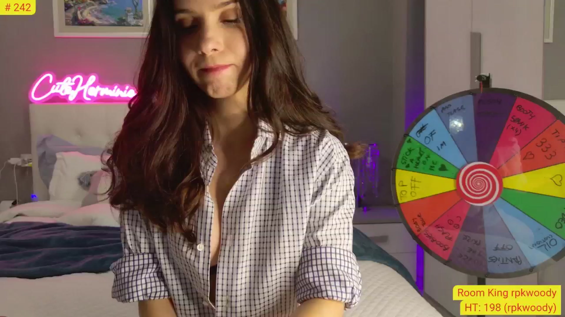 Gallery image thumbnail from CuteHerminie's myfreecams stream on, 02/13/2025, 22:03 image 19 of 20