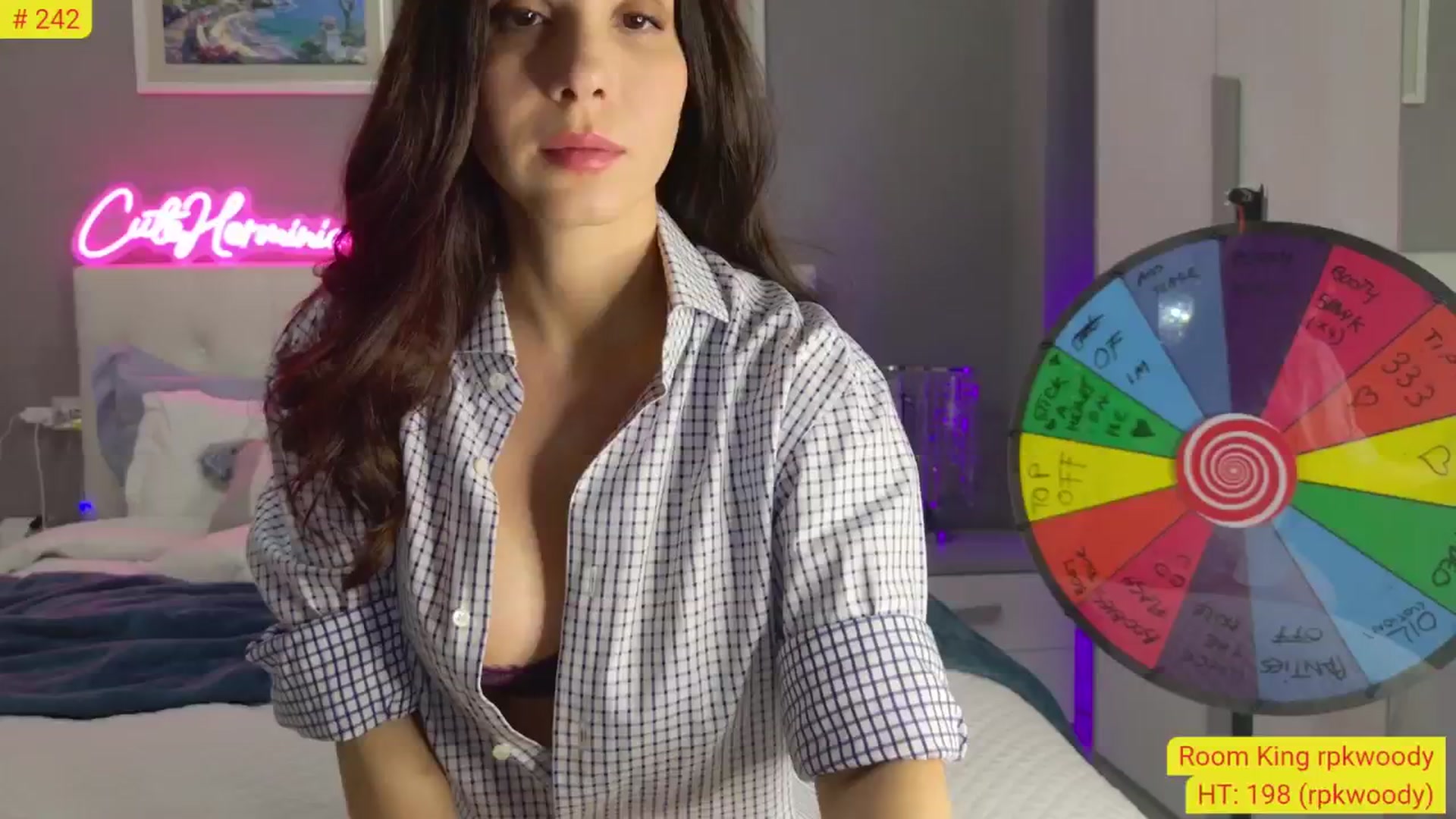 Gallery image thumbnail from CuteHerminie's myfreecams stream on, 02/13/2025, 22:03 image 18 of 20