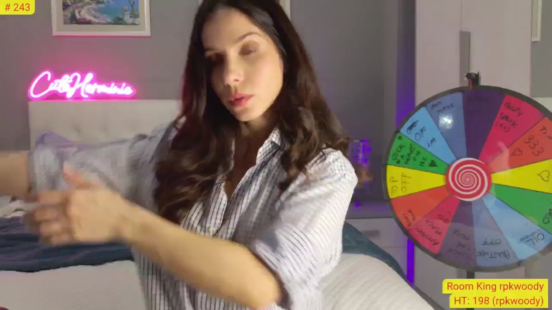 Gallery image thumbnail from CuteHerminie's myfreecams stream on, 02/13/2025, 22:03 image 10 of 20
