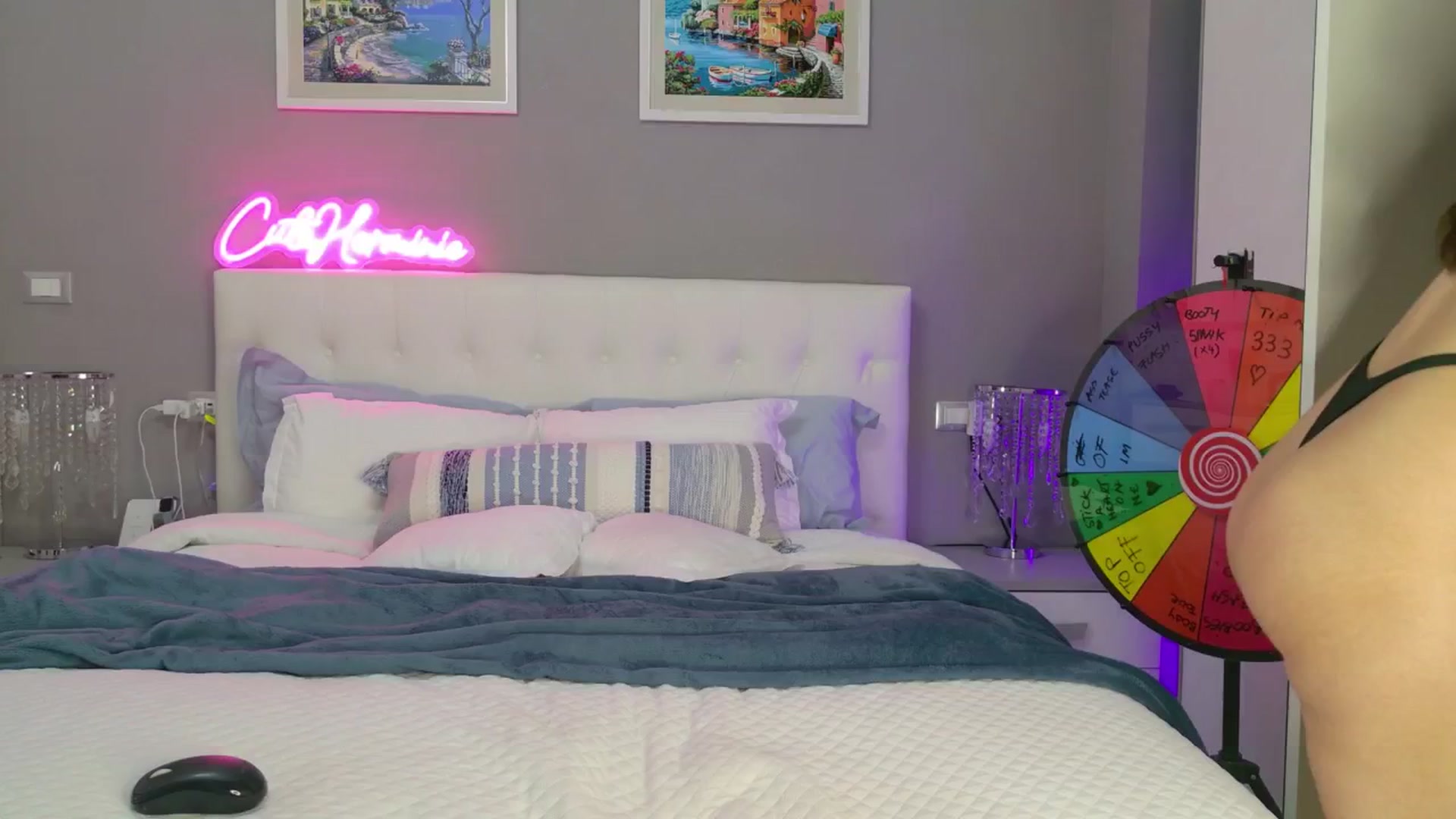 Gallery image thumbnail from CuteHerminie's myfreecams stream on, 02/19/2025, 22:19 image 1 of 20