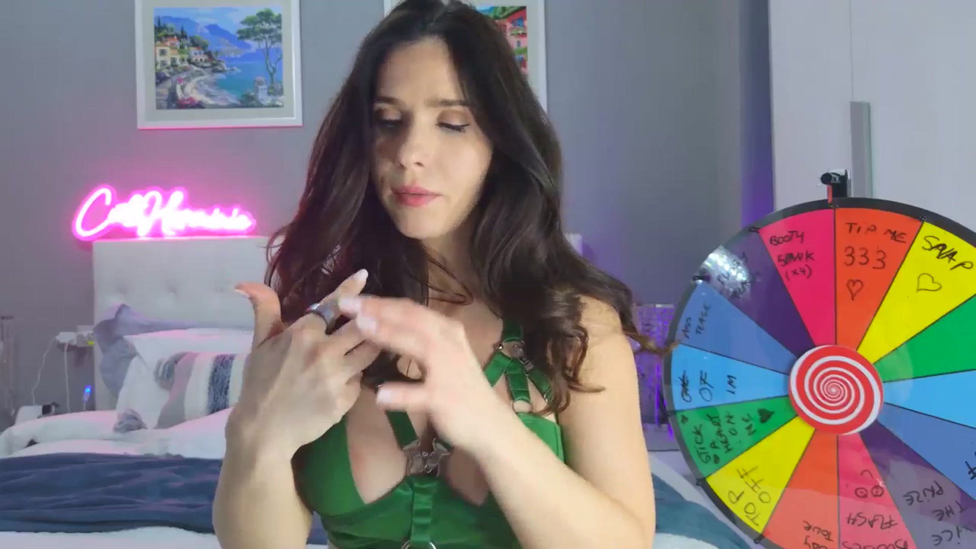 Gallery image thumbnail from CuteHerminie's myfreecams stream on, 02/27/2025, 24:55 image 2 of 20