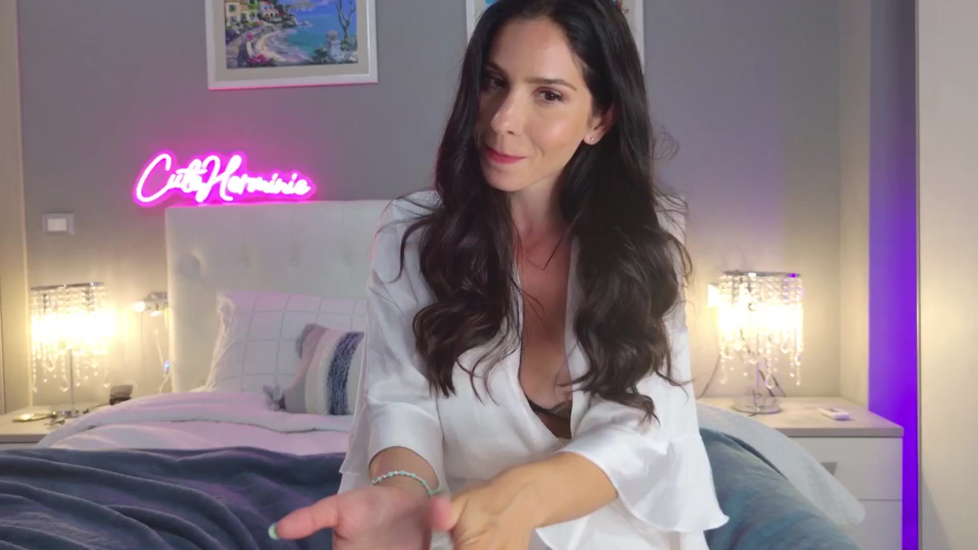 Gallery image thumbnail from CuteHerminie's myfreecams stream on, 07/14/2025, 22:28 image 15 of 20
