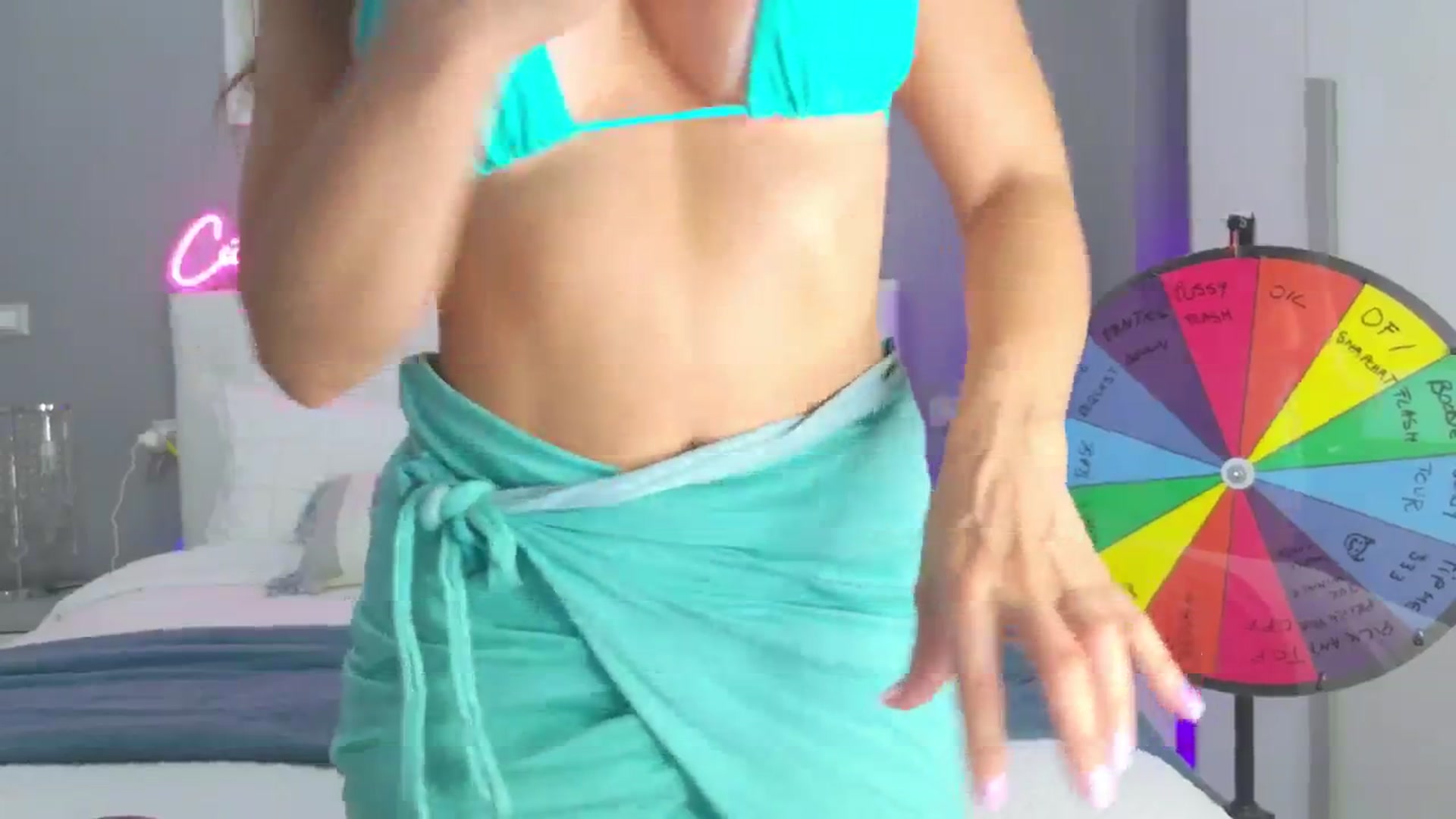 Gallery image thumbnail from CuteHerminie's myfreecams stream on, 08/18/2025, 22:03 image 16 of 20