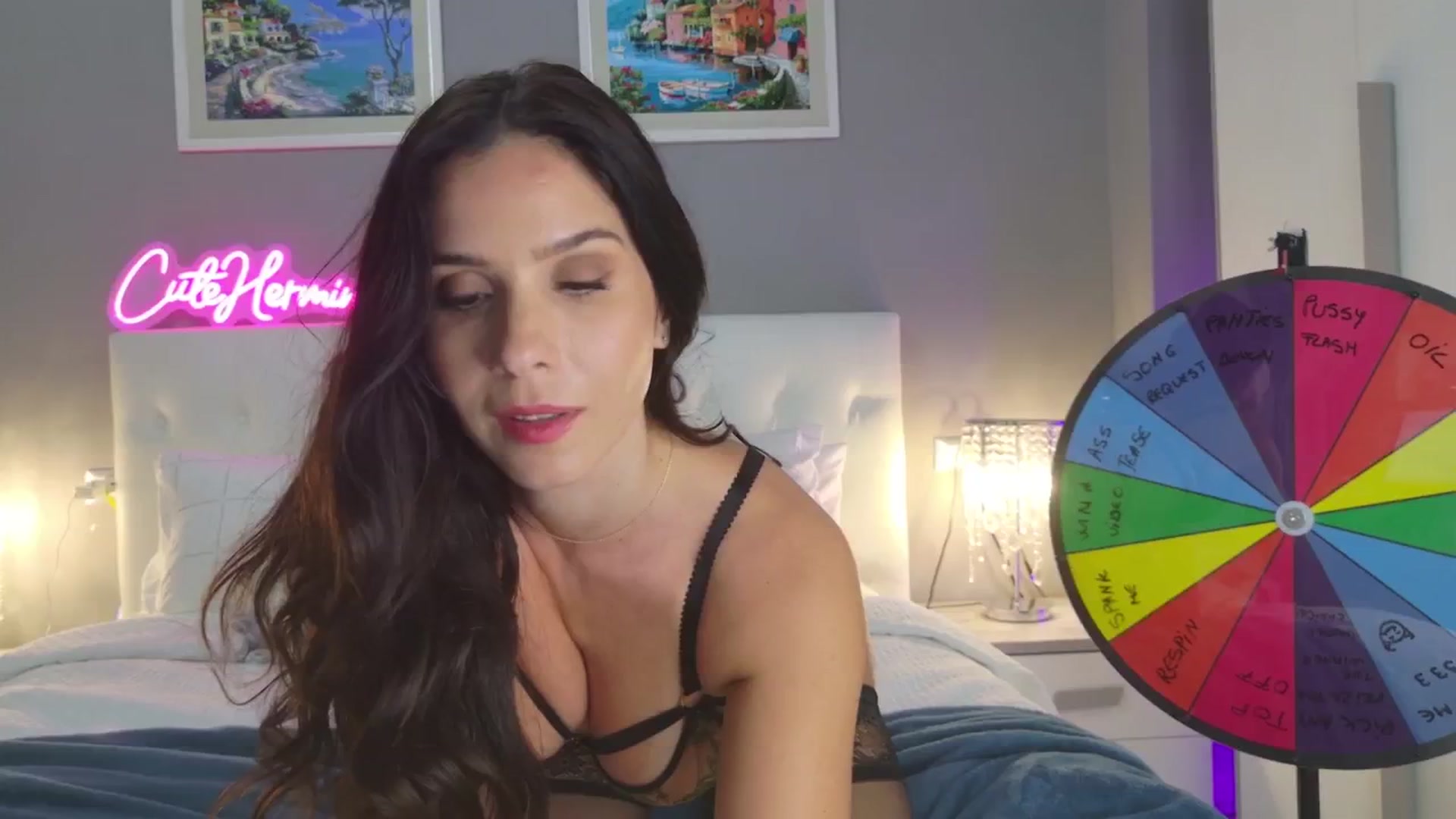 Gallery image thumbnail from CuteHerminie's myfreecams stream on, 08/19/2025, 22:14 image 3 of 20