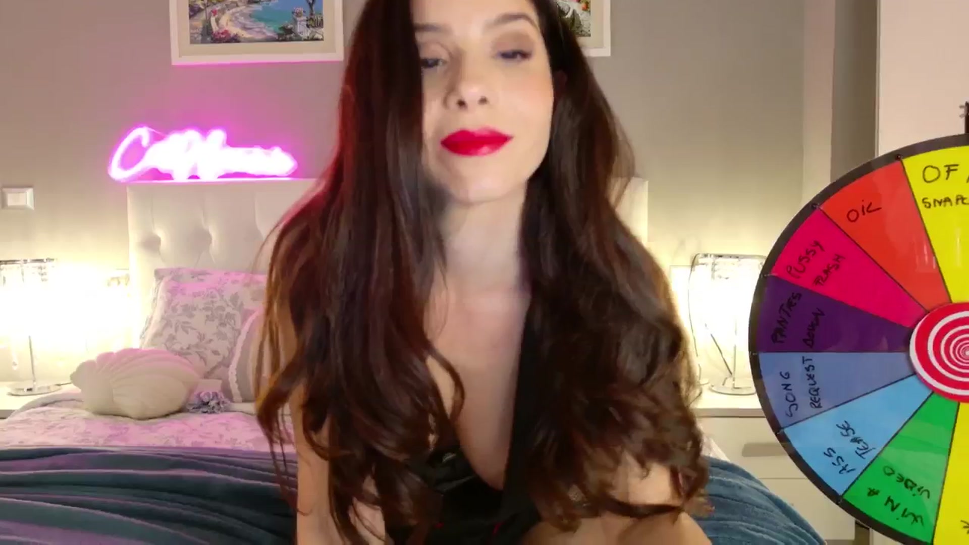 Gallery image thumbnail from CuteHerminie's myfreecams stream on, 10/29/2025, 23:25 image 5 of 20