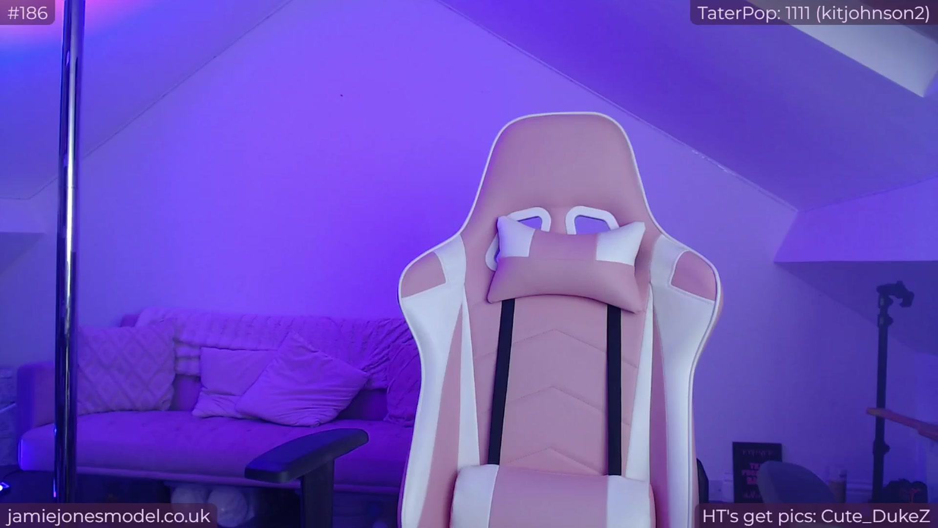 Gallery image thumbnail from CuteJamieJ's myfreecams stream on, 08/01/2024, 23:55 image 16 of 20
