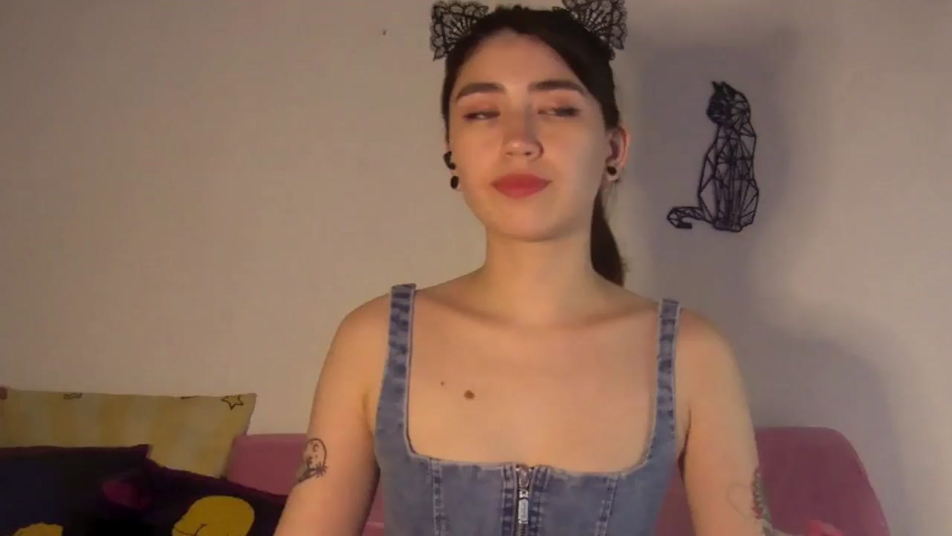 Gallery image thumbnail from CuteKitty's myfreecams stream on, 02/09/2026, 02:26 image 8 of 20