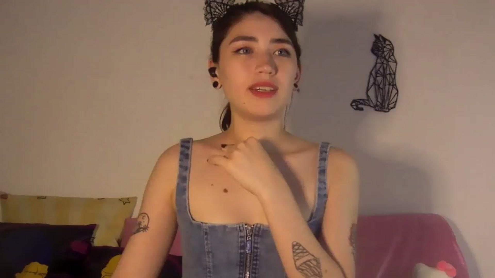 Gallery image thumbnail from CuteKitty's myfreecams stream on, 02/09/2026, 03:36 image 17 of 20