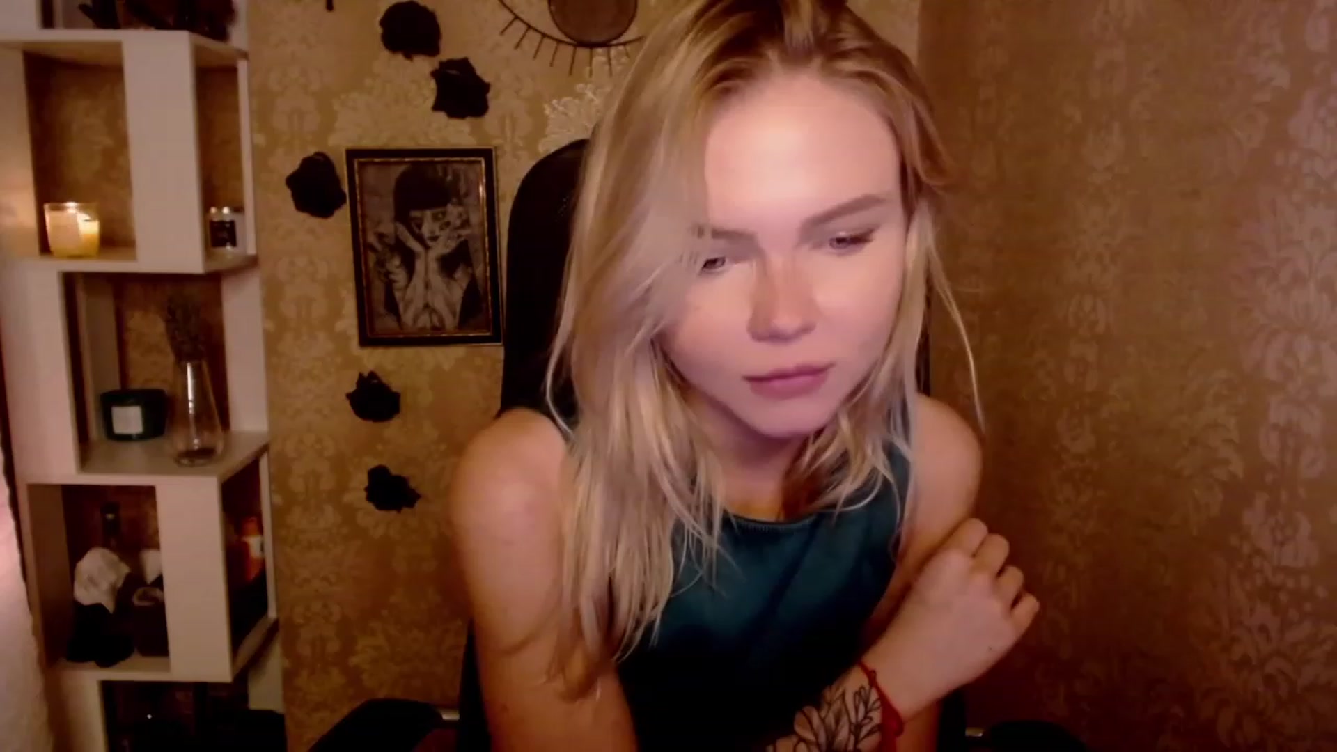 Gallery image thumbnail from CuteLilli_'s myfreecams stream on, 11/17/2022, 07:00 image 20 of 20