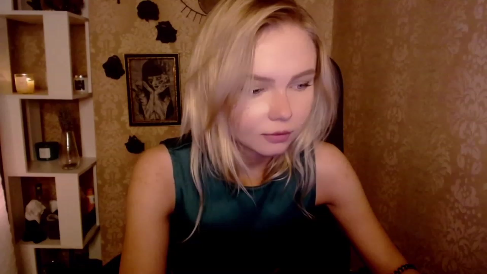 Gallery image thumbnail from CuteLilli_'s myfreecams stream on, 11/17/2022, 07:00 image 17 of 20
