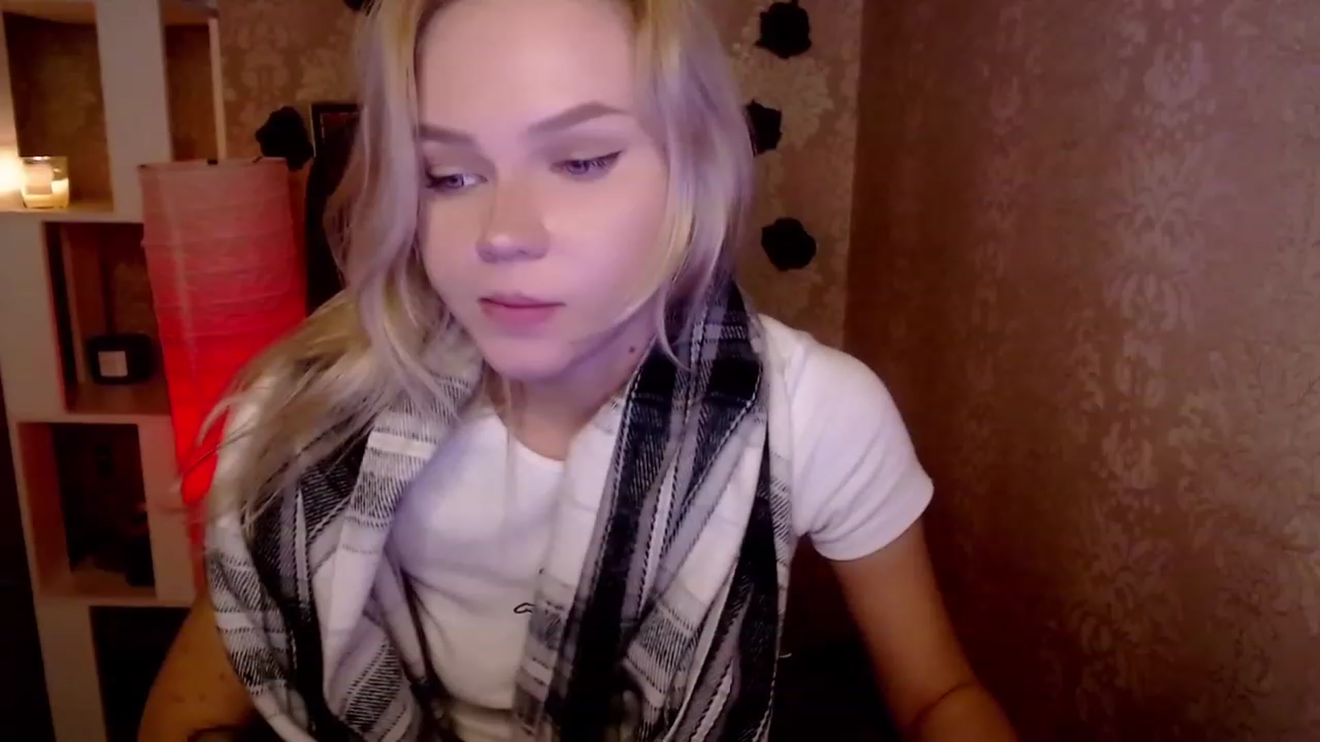 Gallery image thumbnail from CuteLilli_'s myfreecams stream on, 11/21/2022, 05:36 image 12 of 20