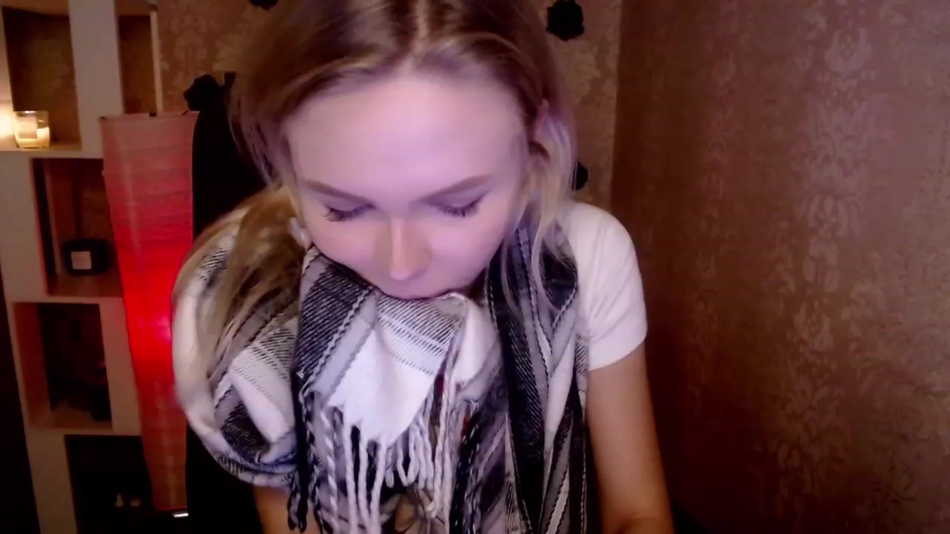Gallery image thumbnail from CuteLilli_'s myfreecams stream on, 11/21/2022, 05:36 image 14 of 20