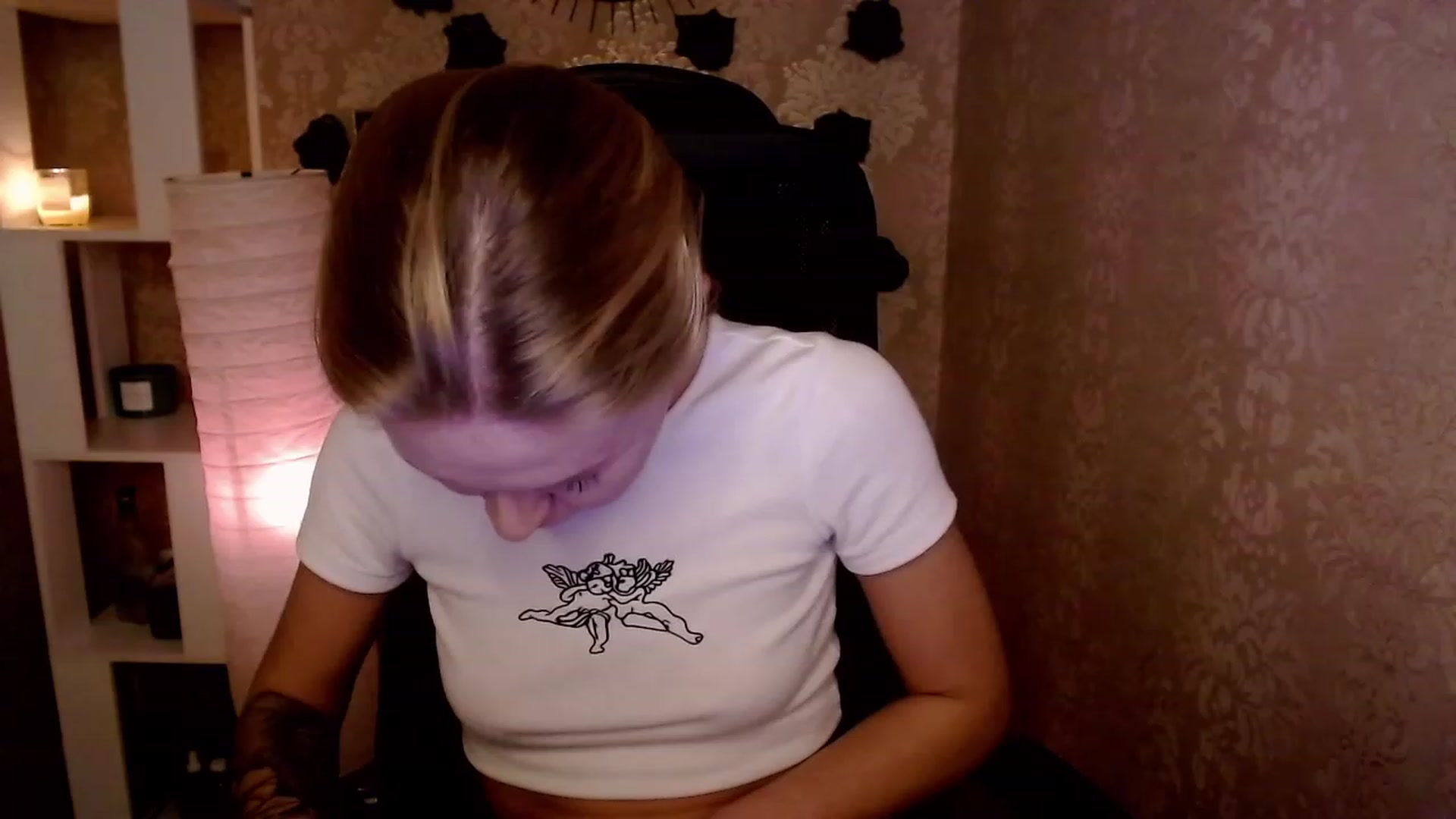 Gallery image thumbnail from CuteLilli_'s myfreecams stream on, 11/21/2022, 06:59 image 3 of 20