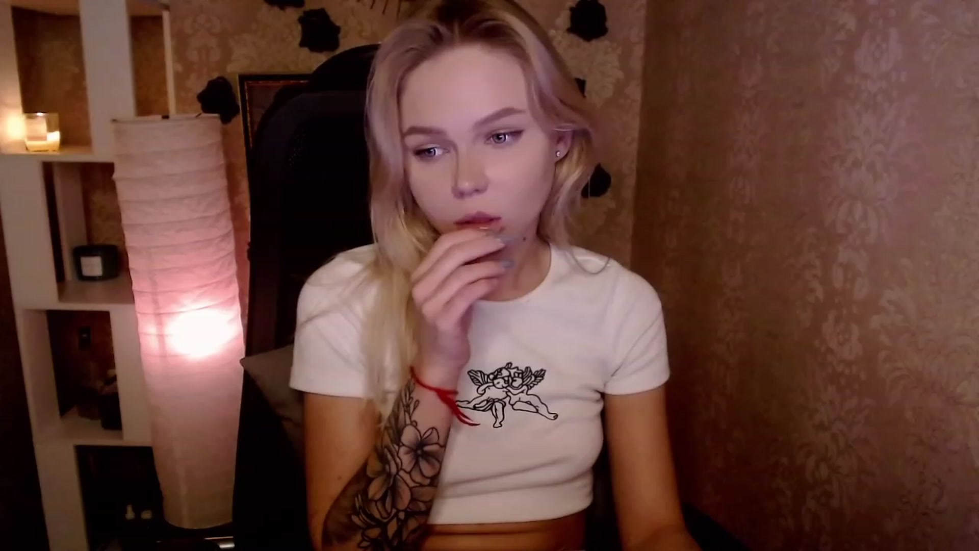 Gallery image thumbnail from CuteLilli_'s myfreecams stream on, 11/21/2022, 06:59 image 19 of 20