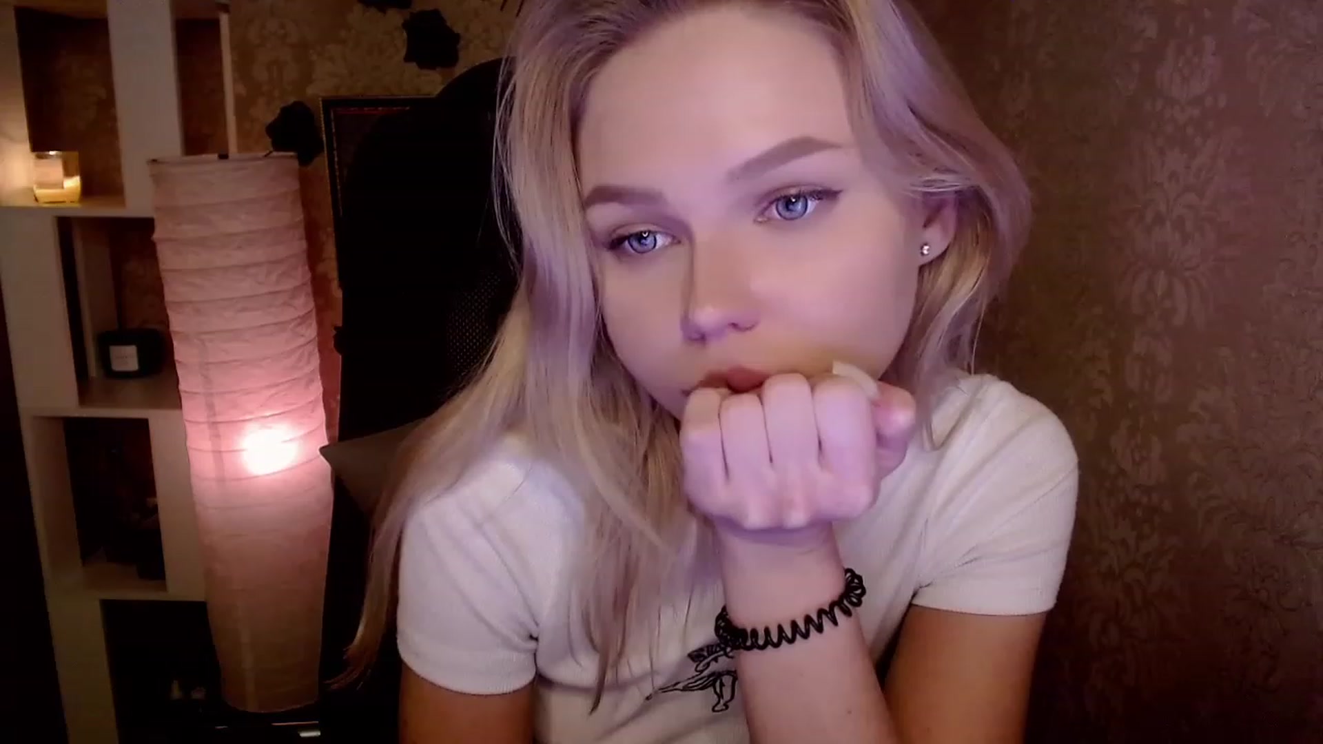 Gallery image thumbnail from CuteLilli_'s myfreecams stream on, 11/21/2022, 06:59 image 18 of 20