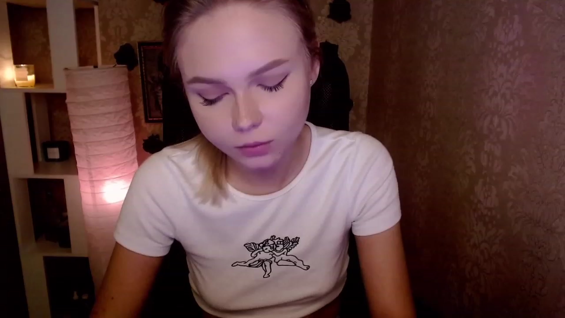 Gallery image thumbnail from CuteLilli_'s myfreecams stream on, 11/21/2022, 06:59 image 1 of 20