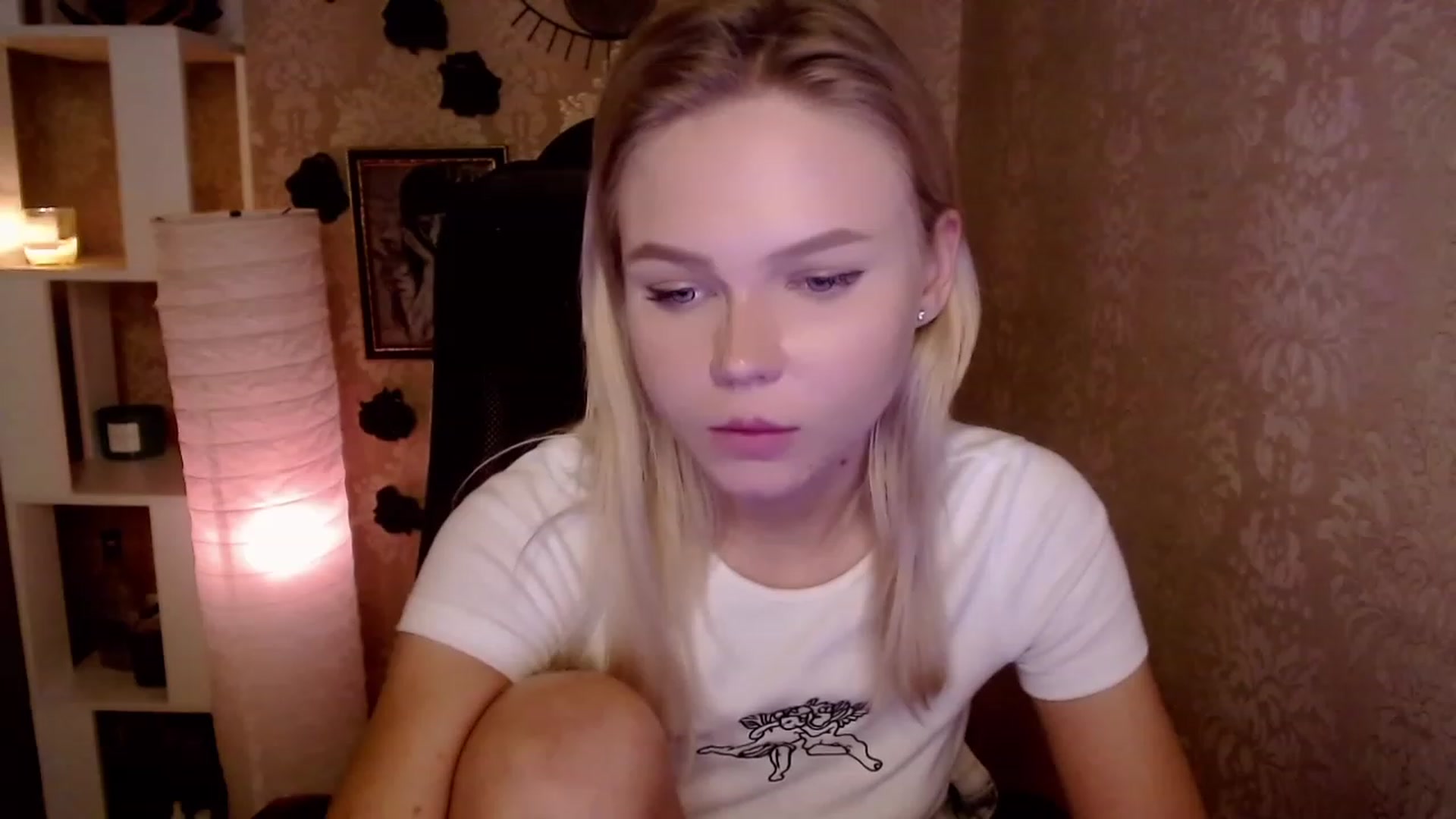 Gallery image thumbnail from CuteLilli_'s myfreecams stream on, 11/21/2022, 08:00 image 1 of 20