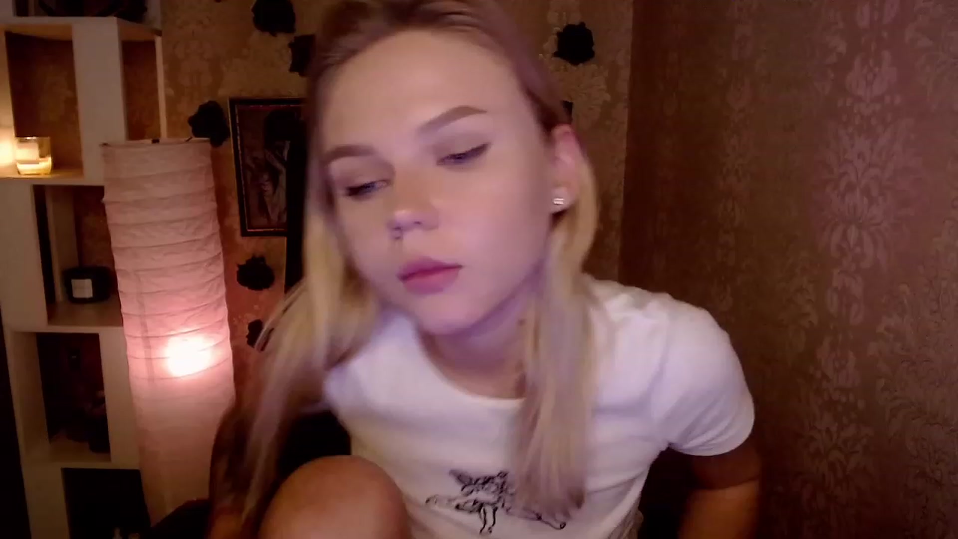 Gallery image thumbnail from CuteLilli_'s myfreecams stream on, 11/21/2022, 08:00 image 14 of 20