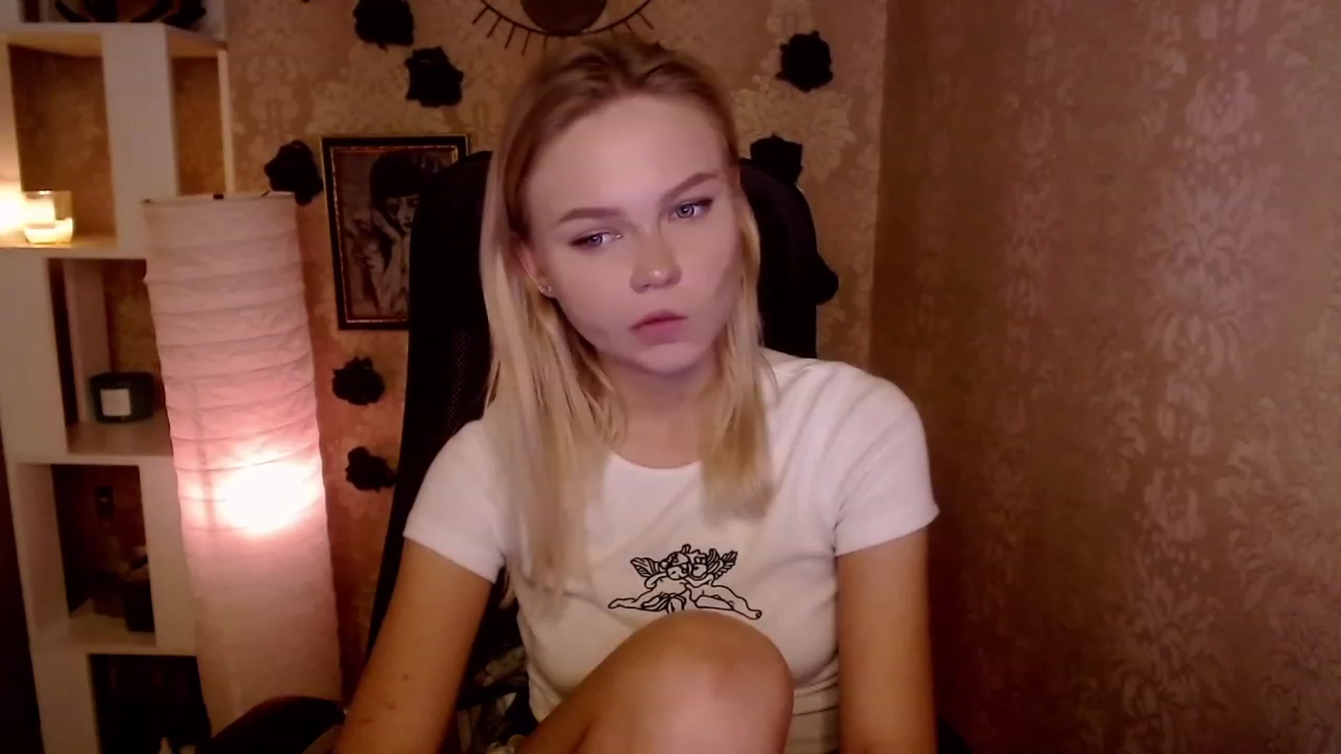Gallery image thumbnail from CuteLilli_'s myfreecams stream on, 11/21/2022, 08:00 image 13 of 20