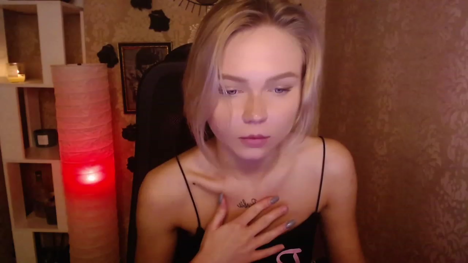 Gallery image thumbnail from CuteLilli_'s myfreecams stream on, 11/25/2022, 05:21 image 18 of 20