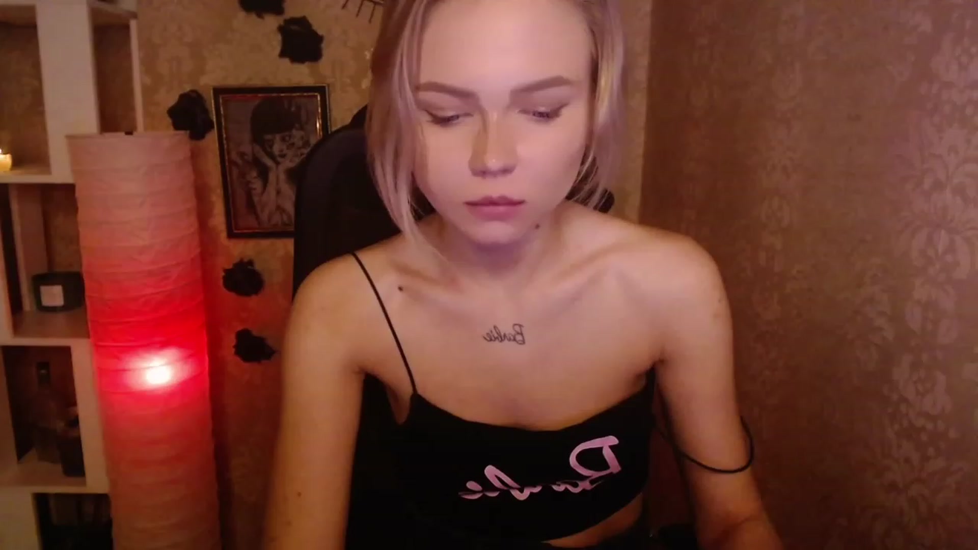 Gallery image thumbnail from CuteLilli_'s myfreecams stream on, 11/25/2022, 05:21 image 11 of 20