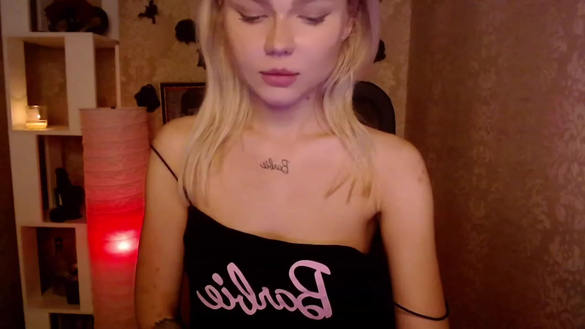 Gallery image thumbnail from CuteLilli_'s myfreecams stream on, 11/25/2022, 08:32 image 4 of 20