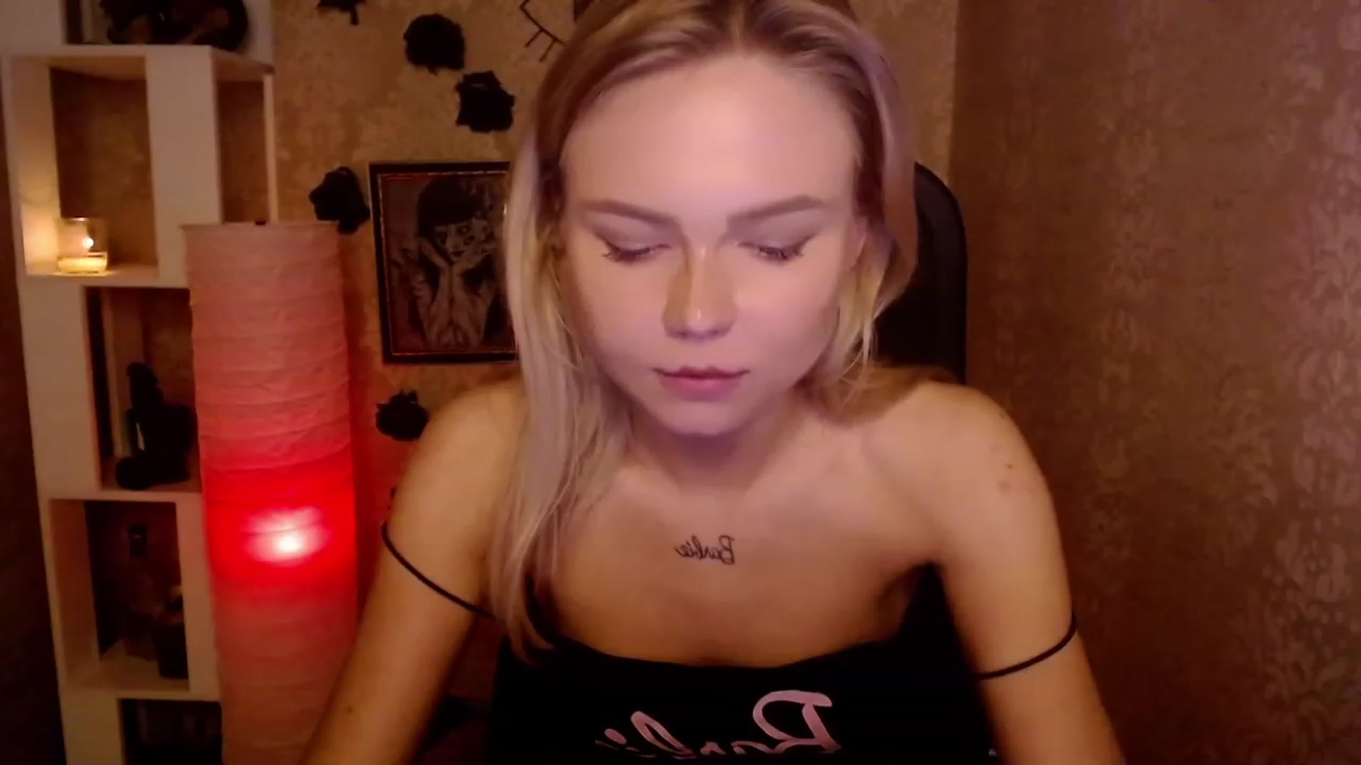 Gallery image thumbnail from CuteLilli_'s myfreecams stream on, 11/25/2022, 08:32 image 10 of 20