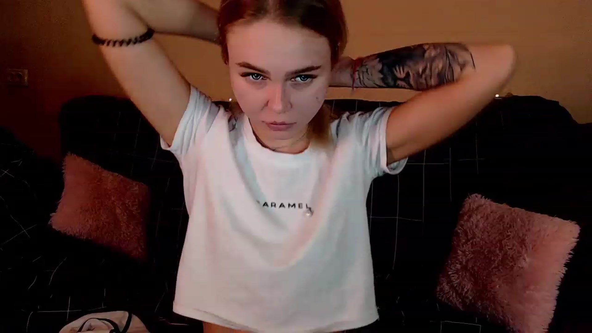 Gallery image thumbnail from CuteLilli_'s myfreecams stream on, 12/24/2022, 15:25 image 5 of 20