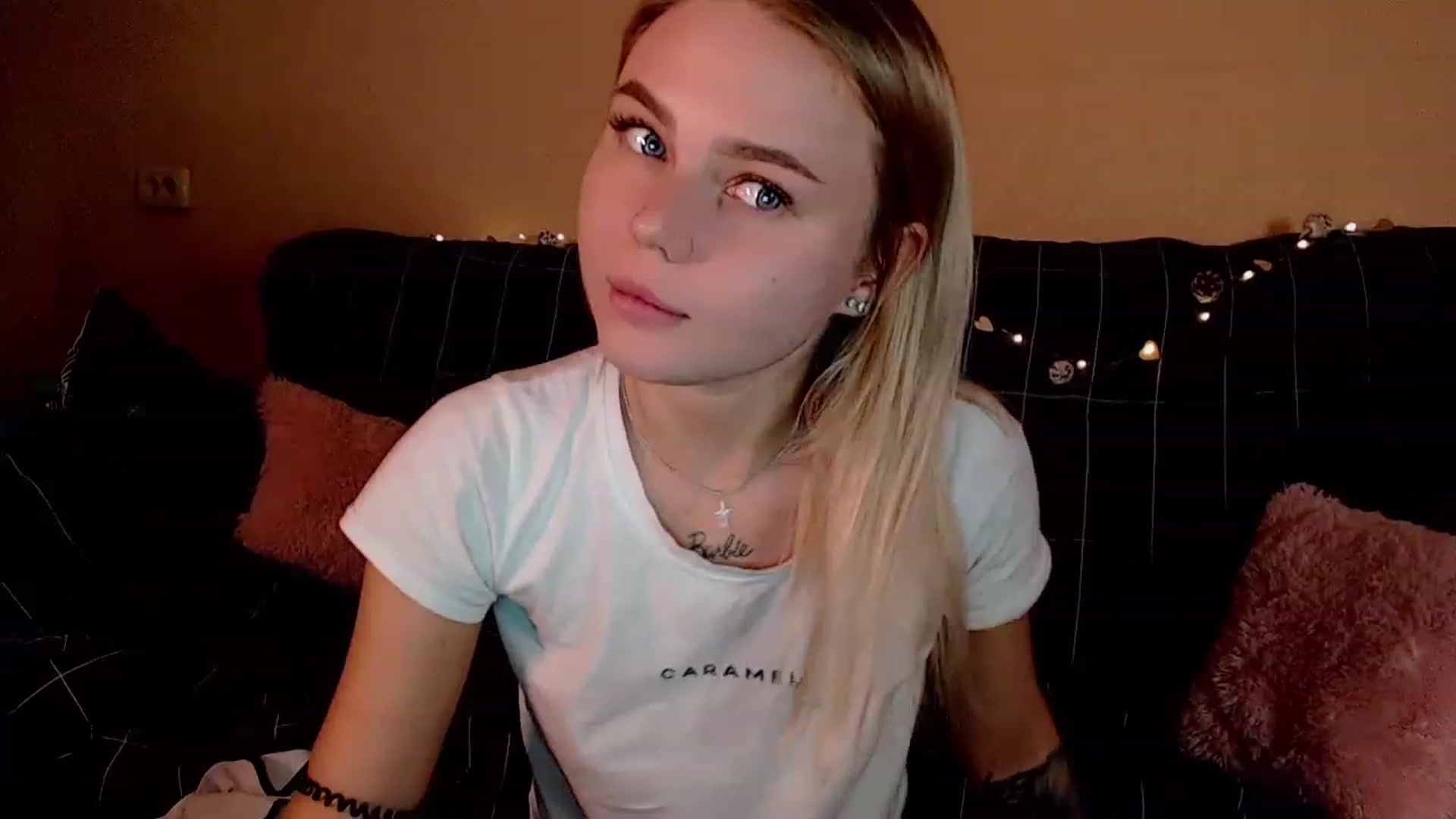 Gallery image thumbnail from CuteLilli_'s myfreecams stream on, 12/24/2022, 15:25 image 19 of 20