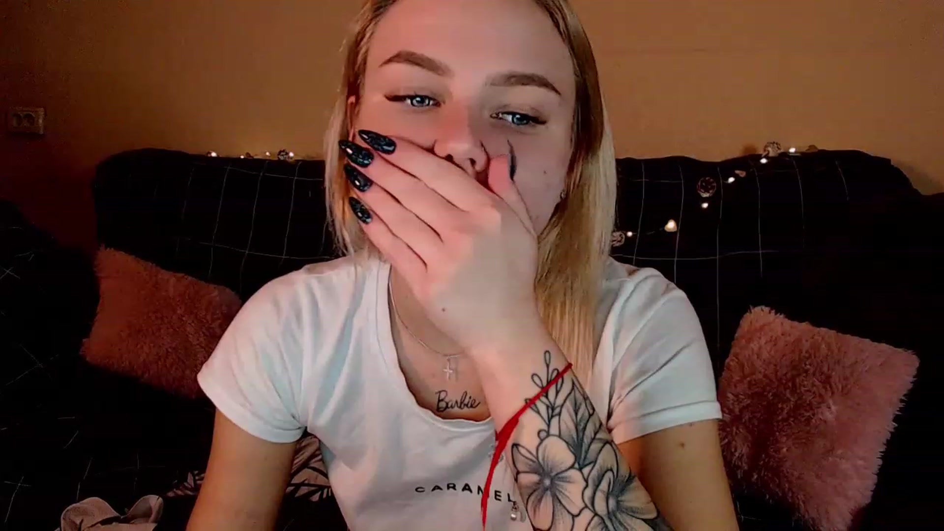 Gallery image thumbnail from CuteLilli_'s myfreecams stream on, 12/24/2022, 15:25 image 11 of 20