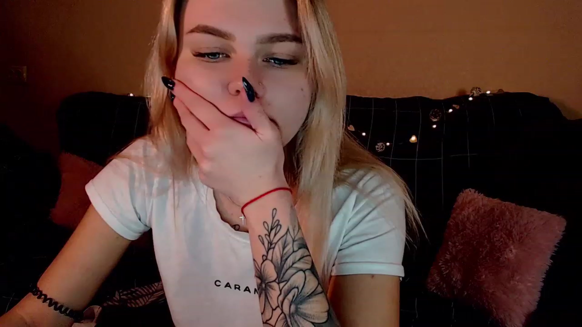 Gallery image thumbnail from CuteLilli_'s myfreecams stream on, 12/24/2022, 15:25 image 14 of 20