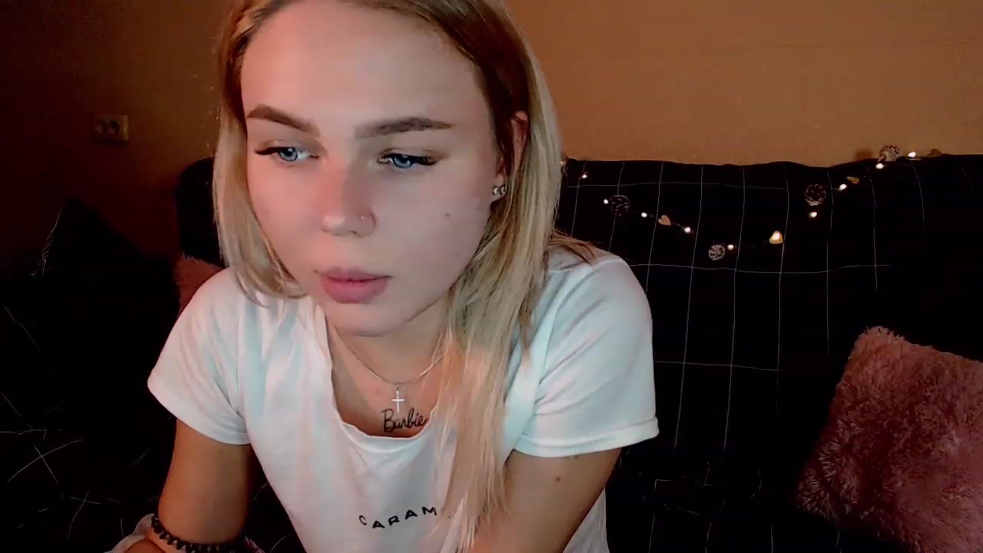Gallery image thumbnail from CuteLilli_'s myfreecams stream on, 12/24/2022, 15:25 image 20 of 20