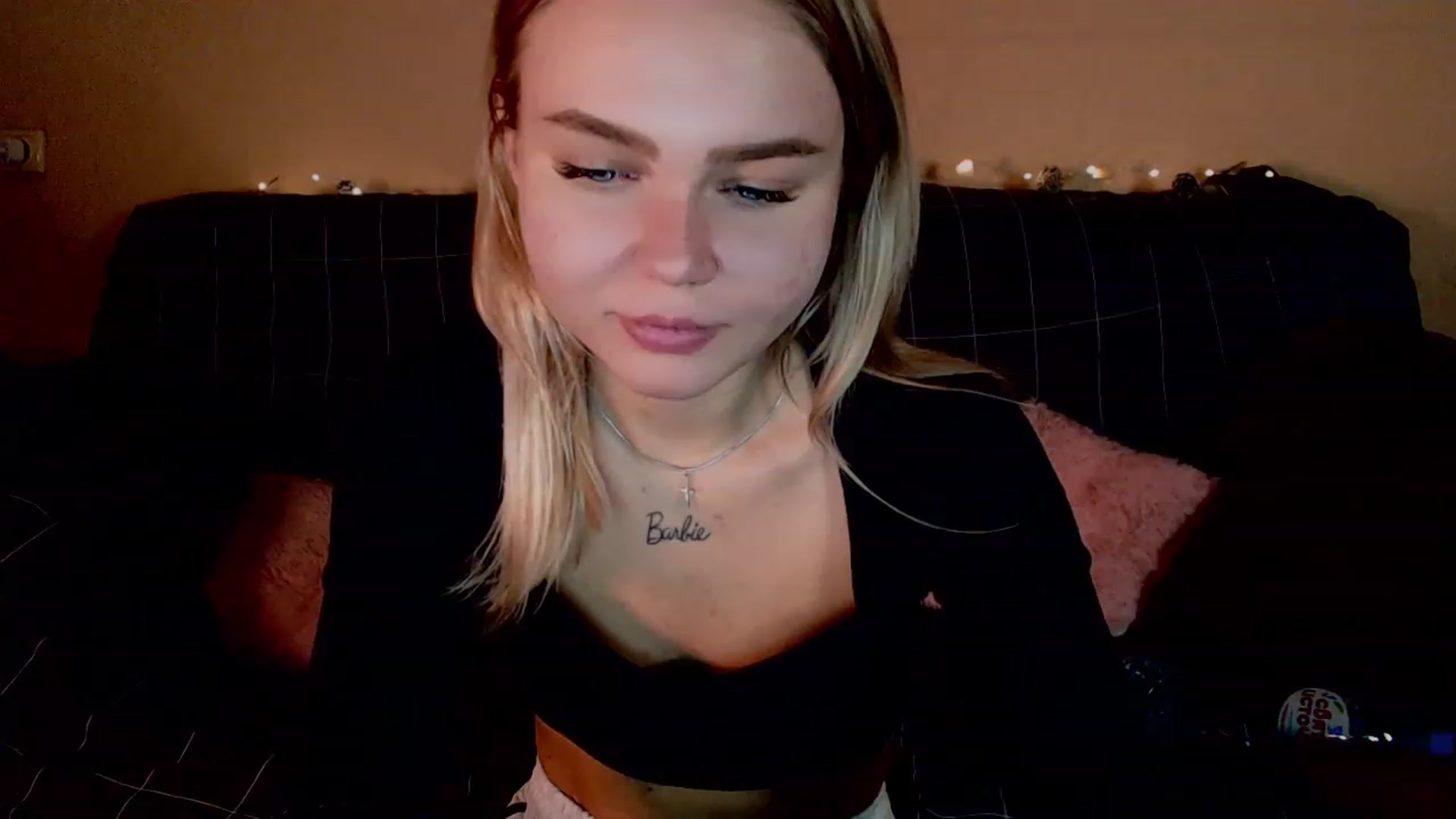 Gallery image thumbnail from CuteLilli_'s myfreecams stream on, 12/25/2022, 10:27 image 15 of 20