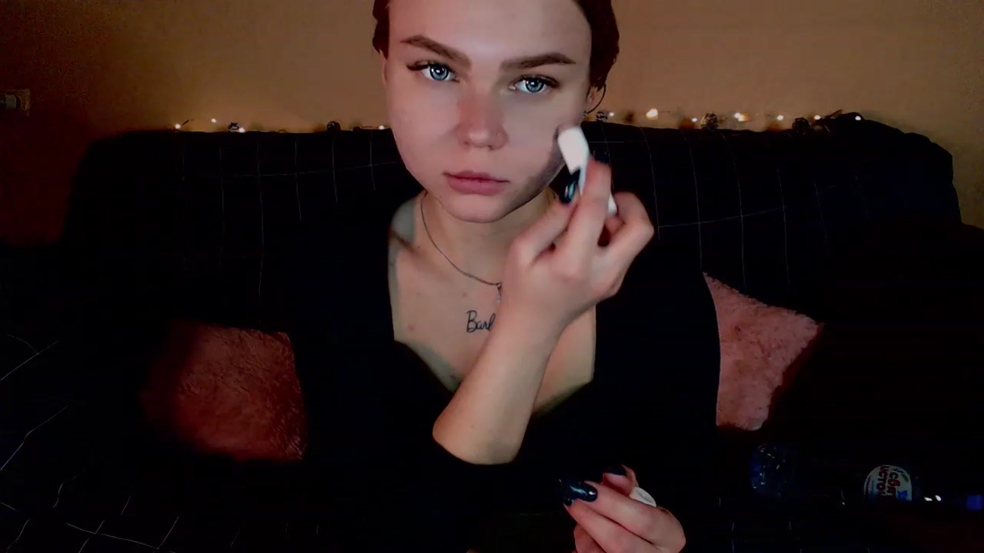 Gallery image thumbnail from CuteLilli_'s myfreecams stream on, 12/25/2022, 10:27 image 16 of 20