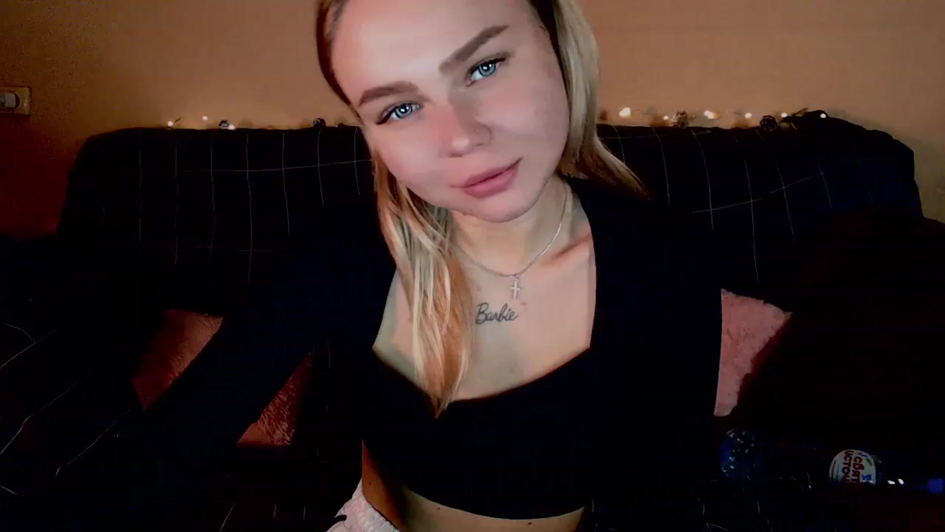 Gallery image thumbnail from CuteLilli_'s myfreecams stream on, 12/25/2022, 10:27 image 14 of 20