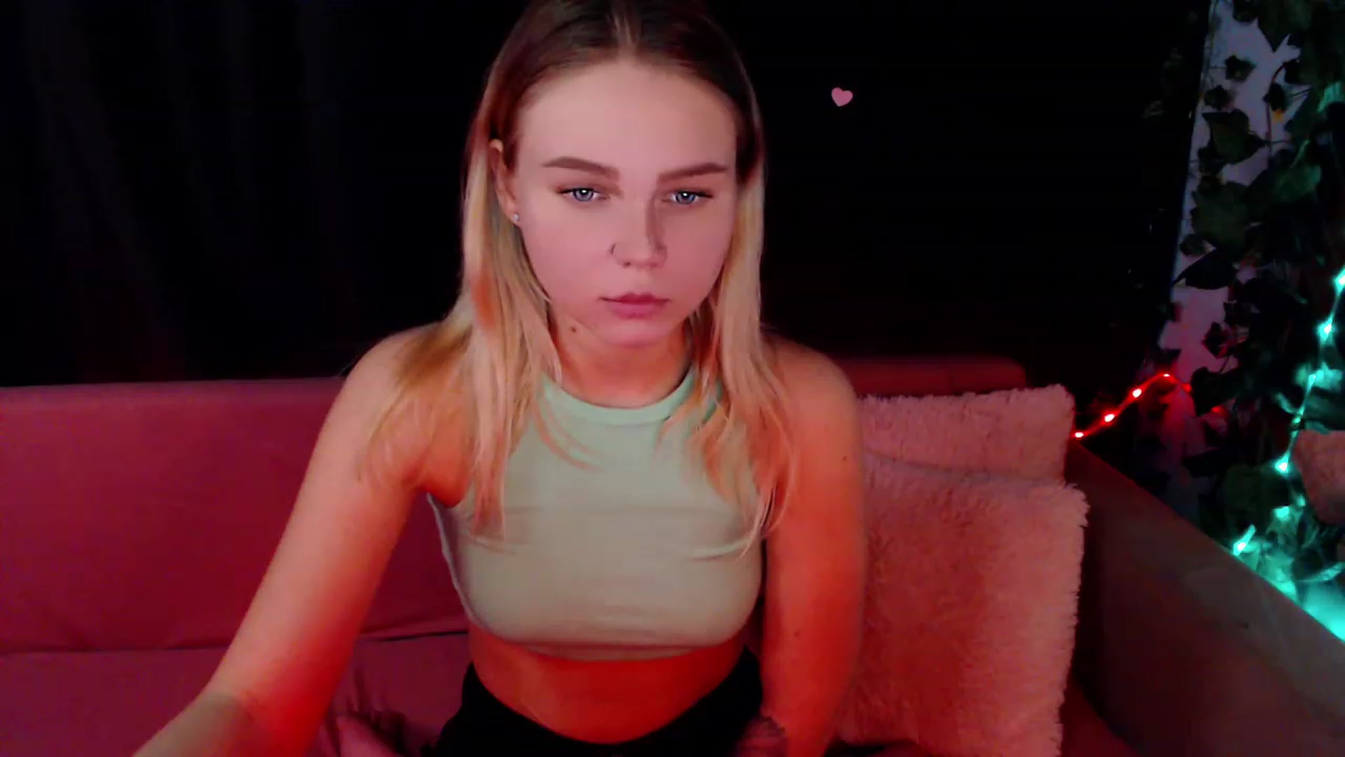 Gallery image thumbnail from CuteLilli_'s myfreecams stream on, 03/06/2023, 07:49 image 16 of 20