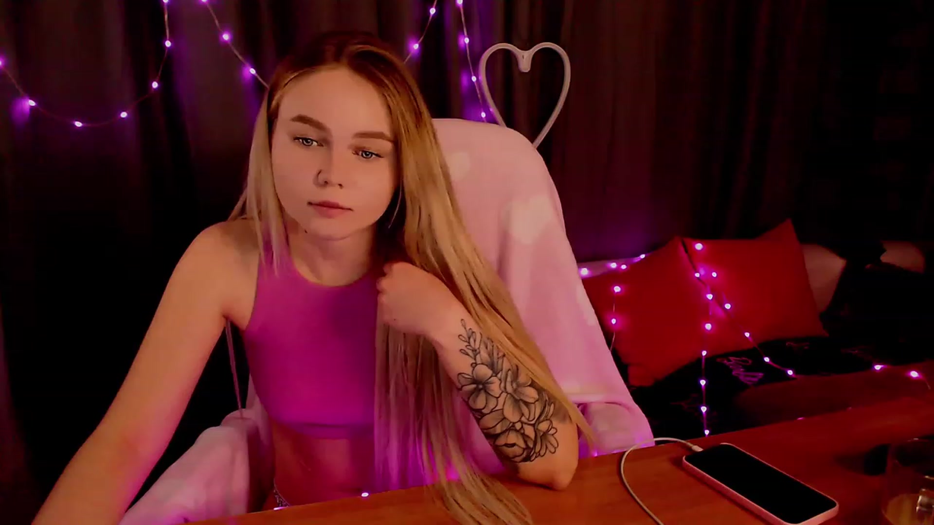 Gallery image thumbnail from CuteLilli_'s myfreecams stream on, 05/13/2023, 14:27 image 4 of 20