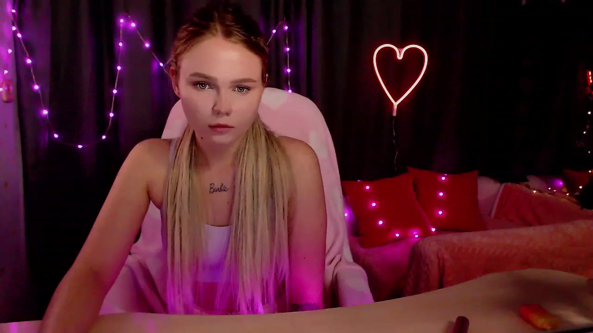 Gallery image thumbnail from CuteLilli_'s myfreecams stream on, 05/23/2023, 15:41 image 17 of 20