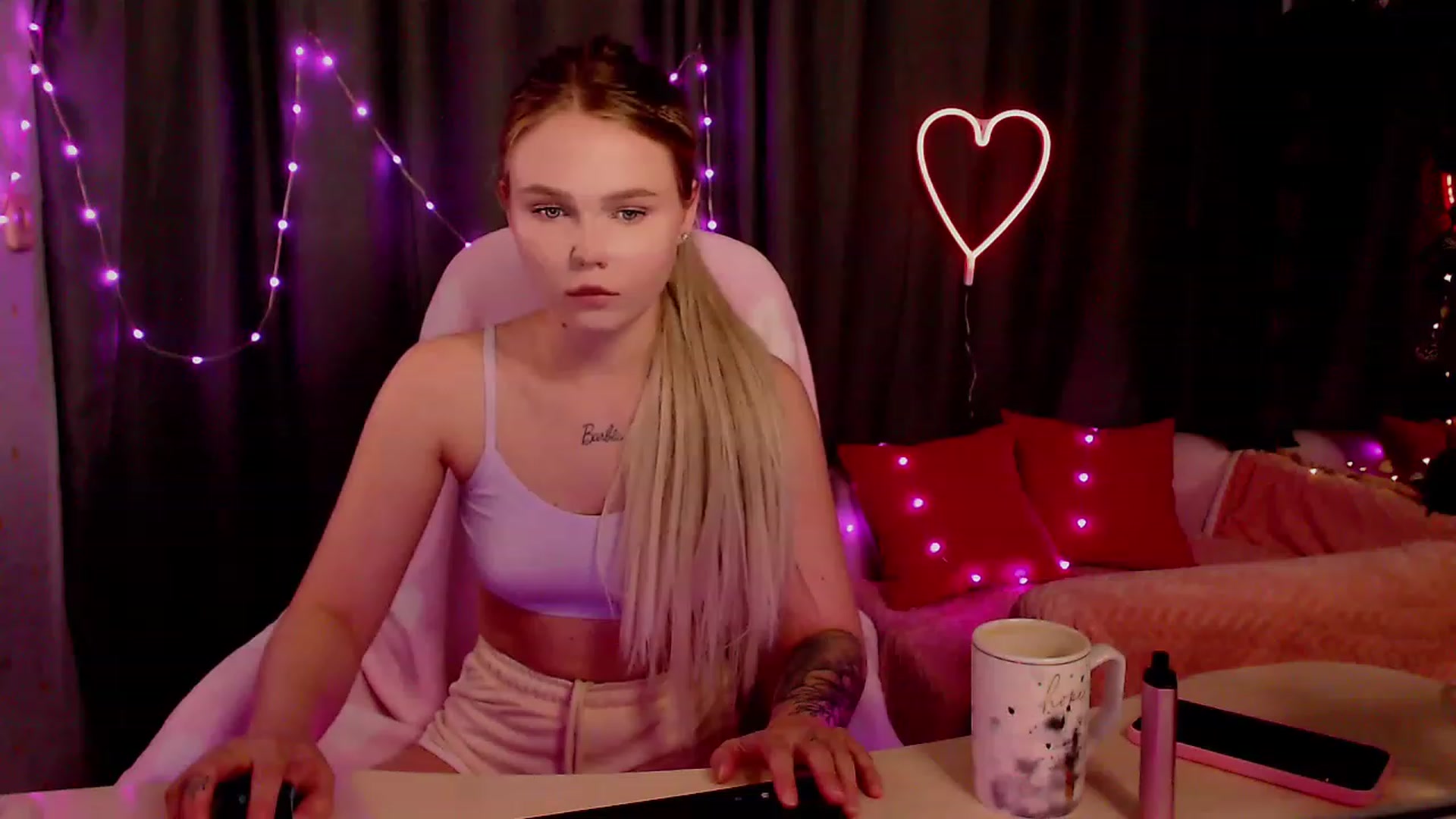 Gallery image thumbnail from CuteLilli_'s myfreecams stream on, 05/23/2023, 15:41 image 11 of 20