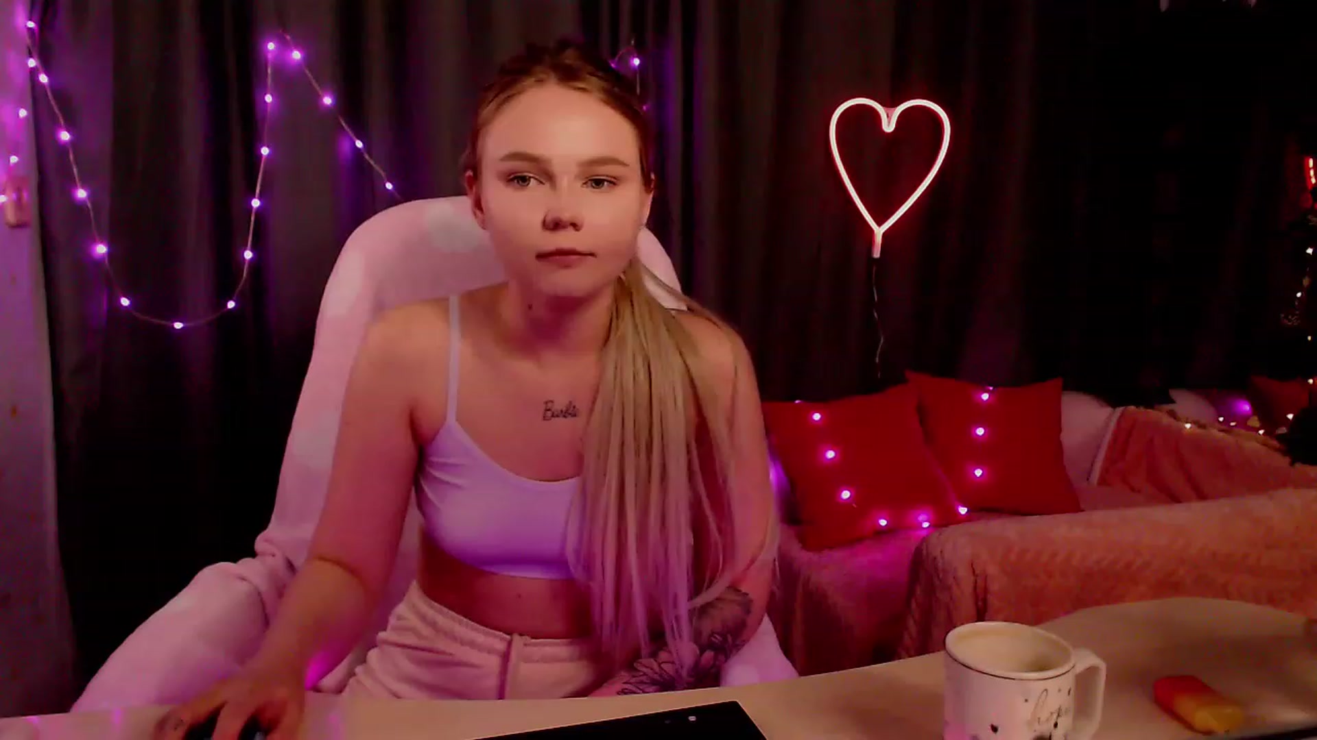 Gallery image thumbnail from CuteLilli_'s myfreecams stream on, 05/23/2023, 15:41 image 13 of 20