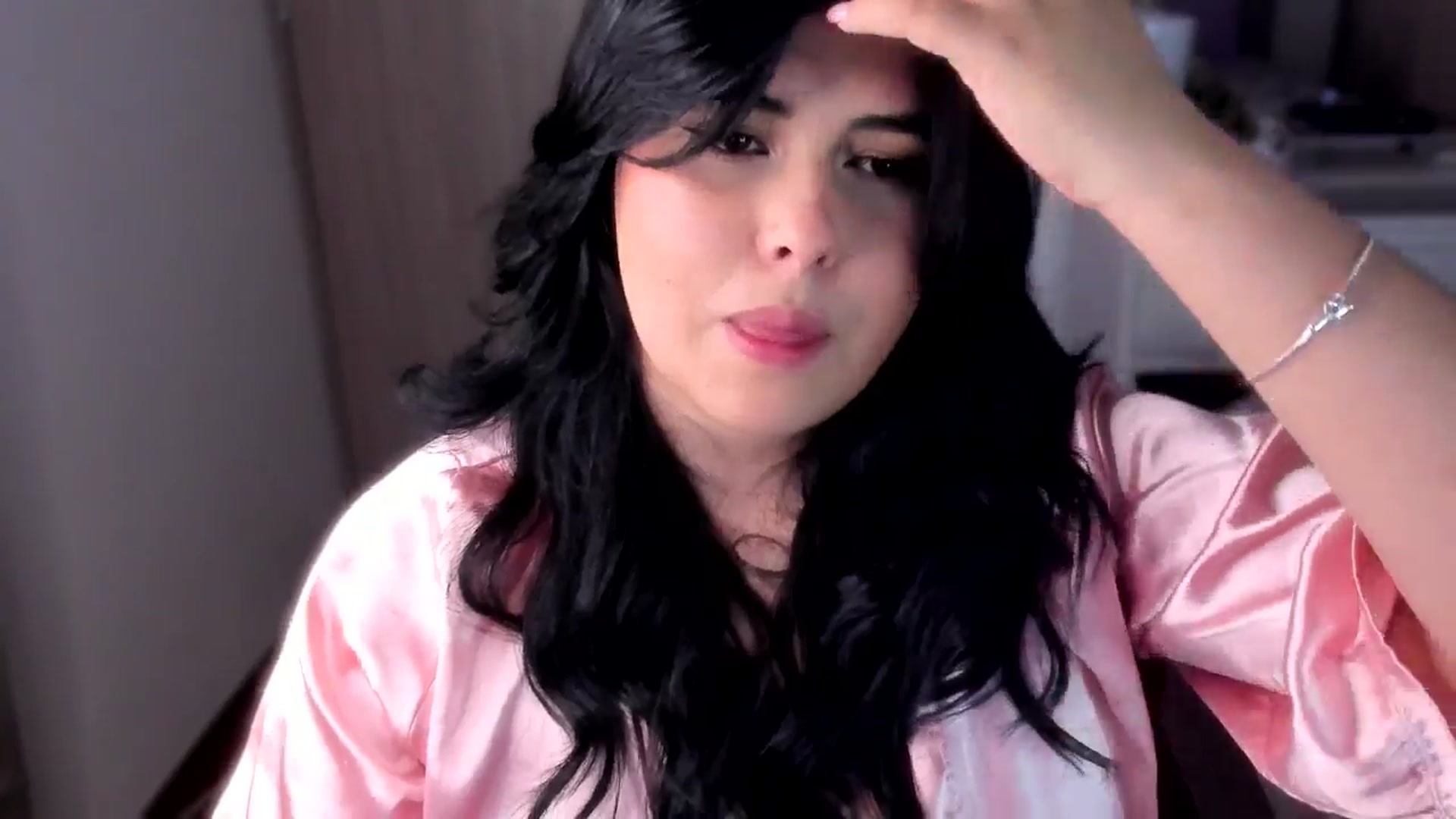 Gallery image thumbnail from CuteNanni's myfreecams stream on, 05/30/2025, 24:39 image 14 of 20