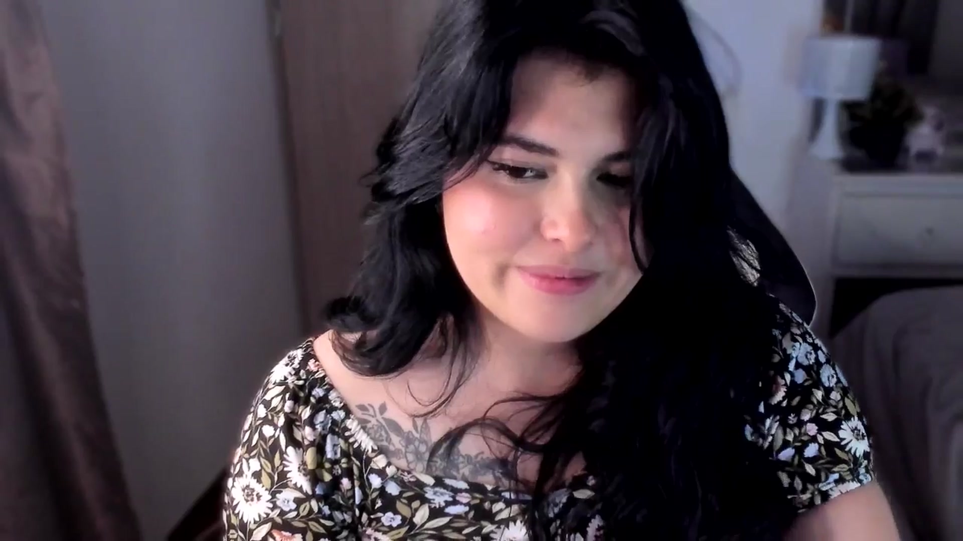Gallery image thumbnail from CuteNanni's myfreecams stream on, 06/02/2025, 09:27 image 5 of 20